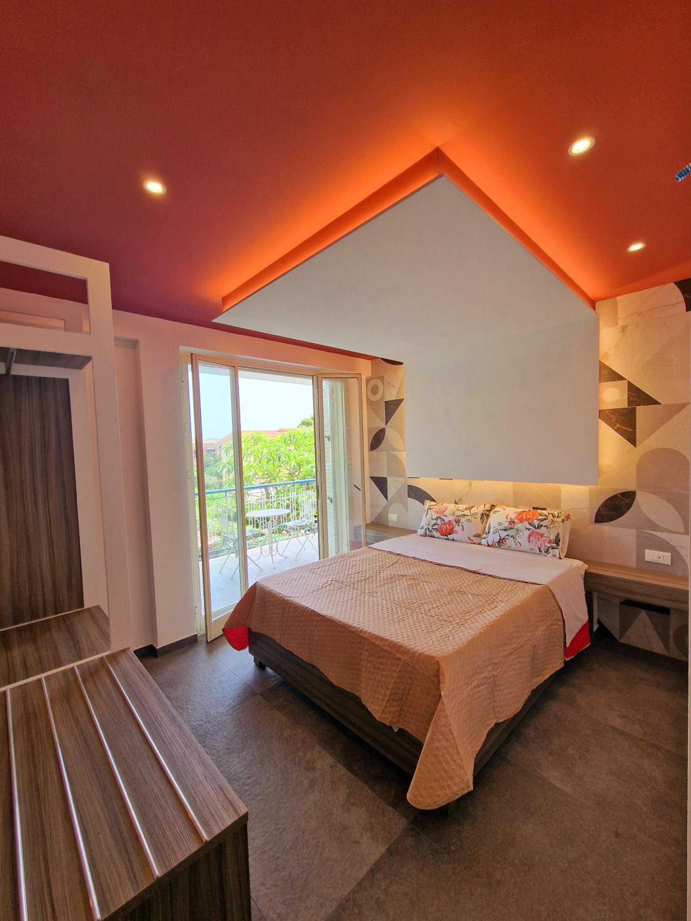 King Room with Balcony photo 3