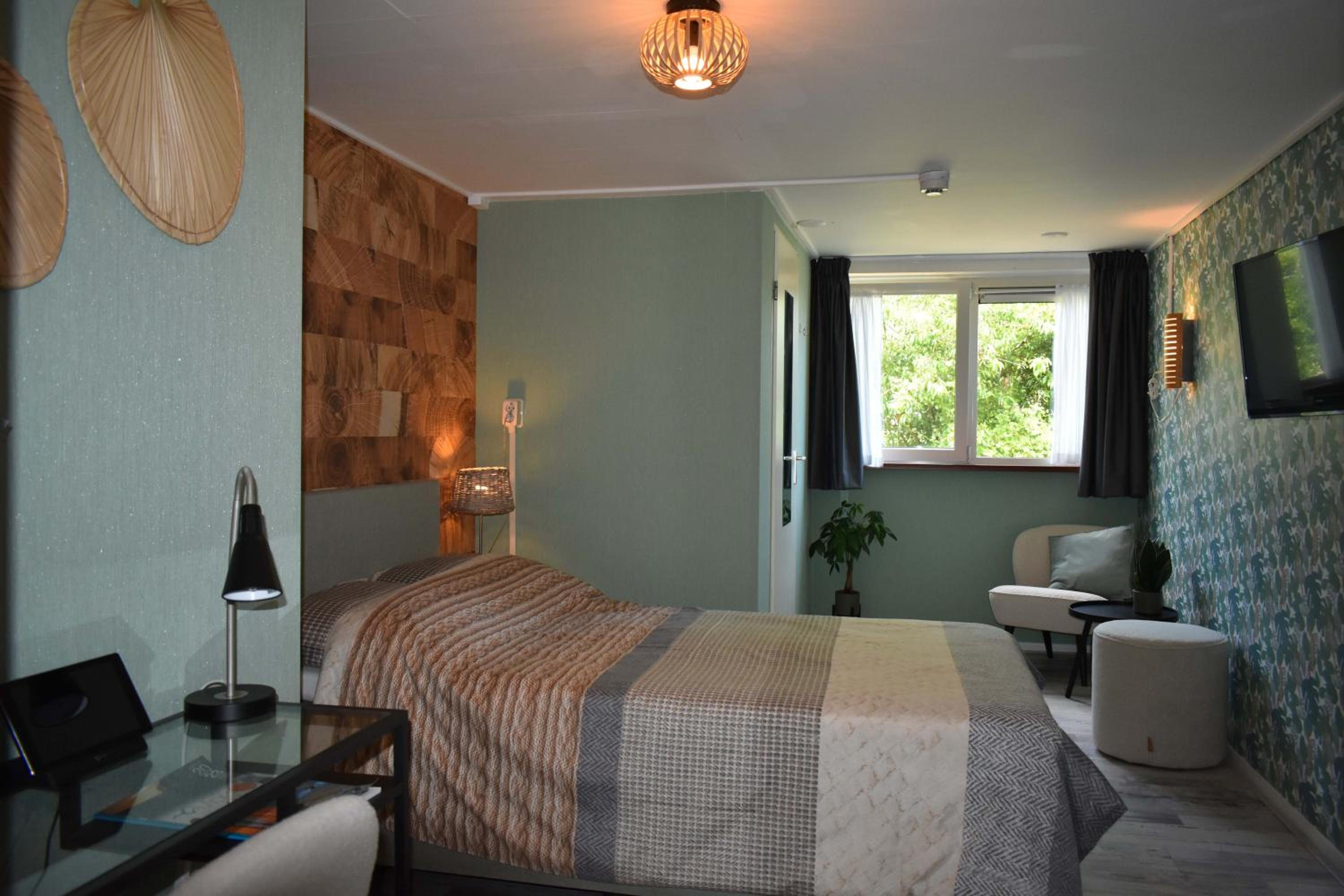 Standard Single Room with Shower photo 3