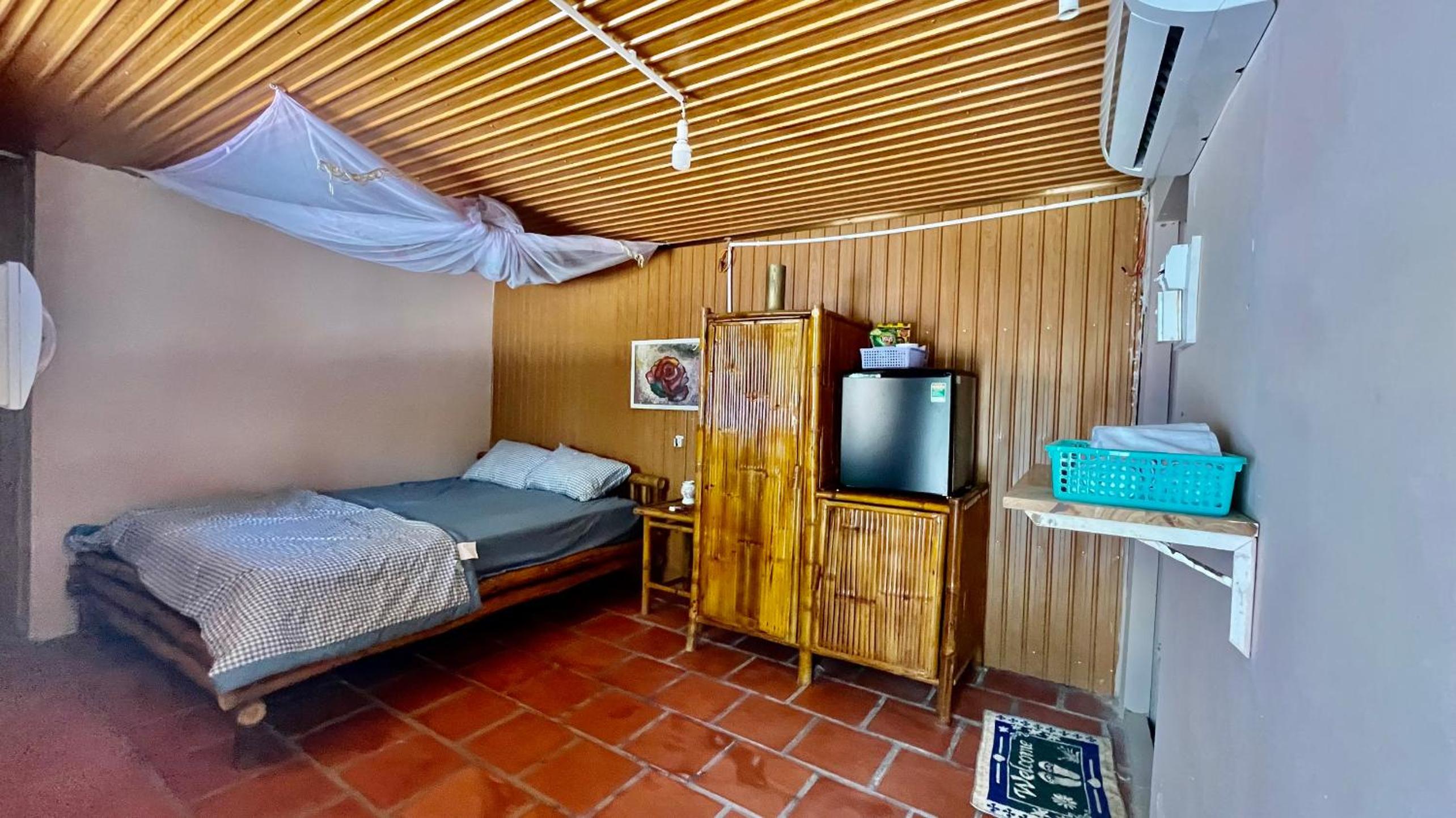 Double Room - Photo 6