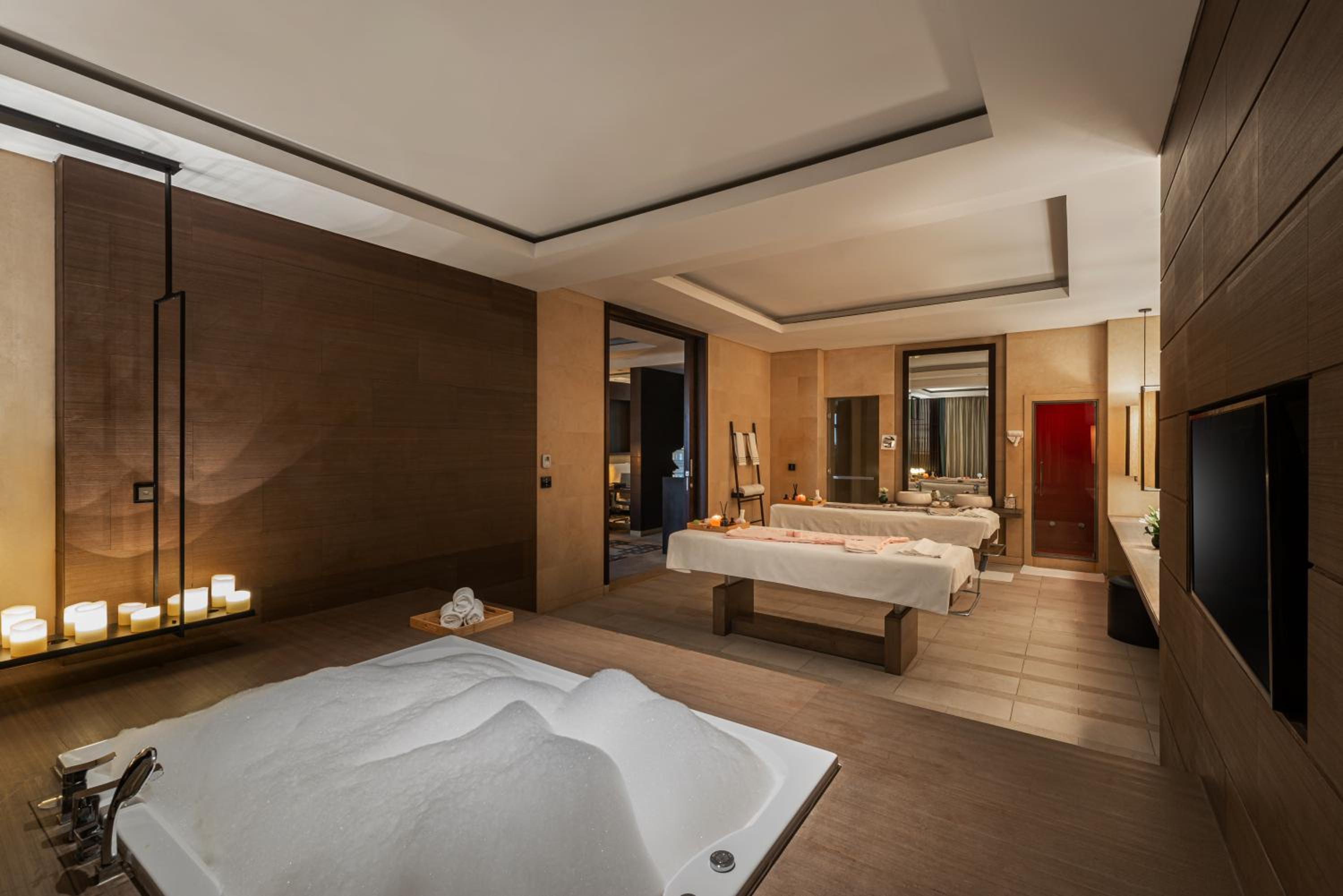 Spa Suite with Treatment - Photo 3