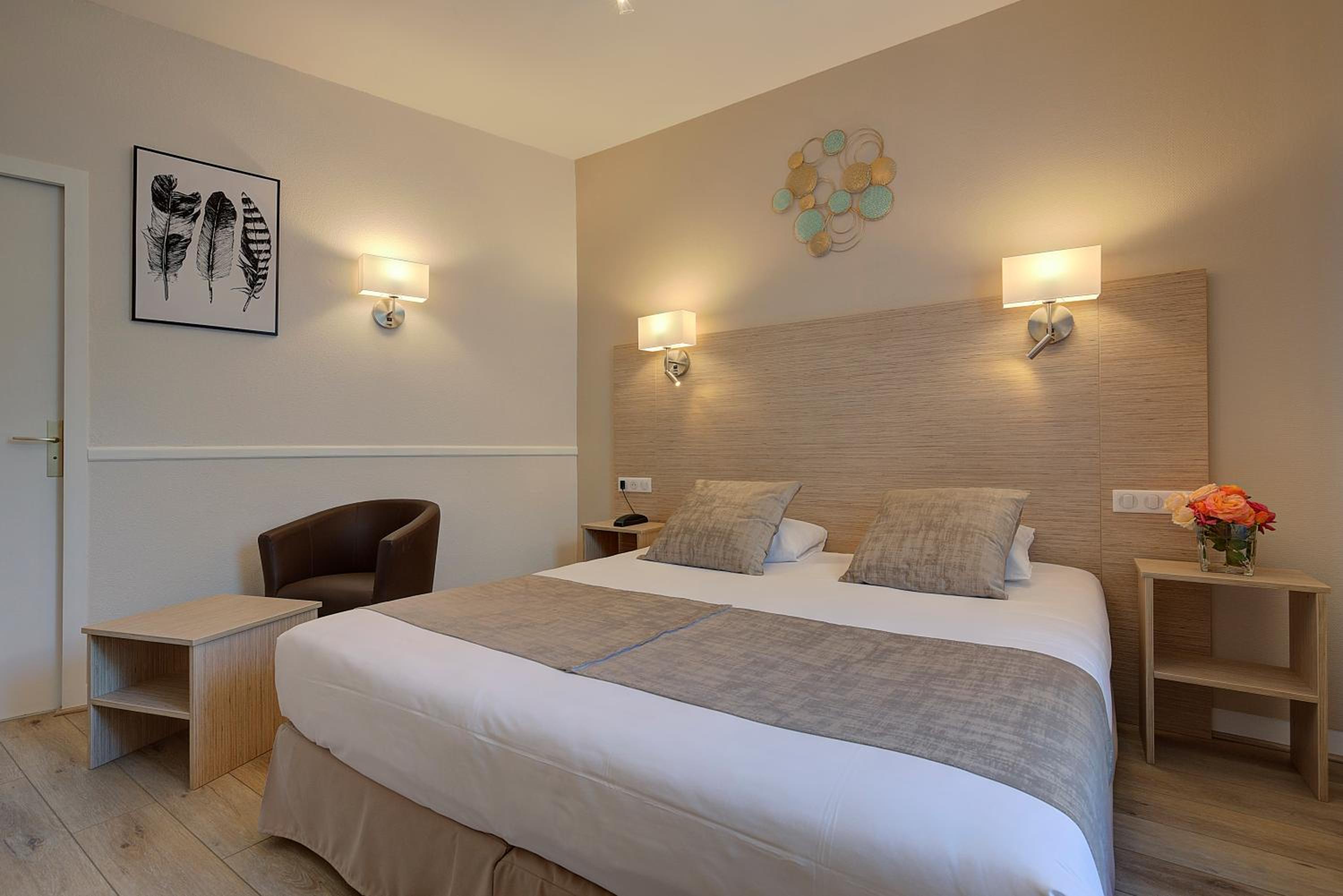 Comfort Double Room with Air Conditioning - Photo 7