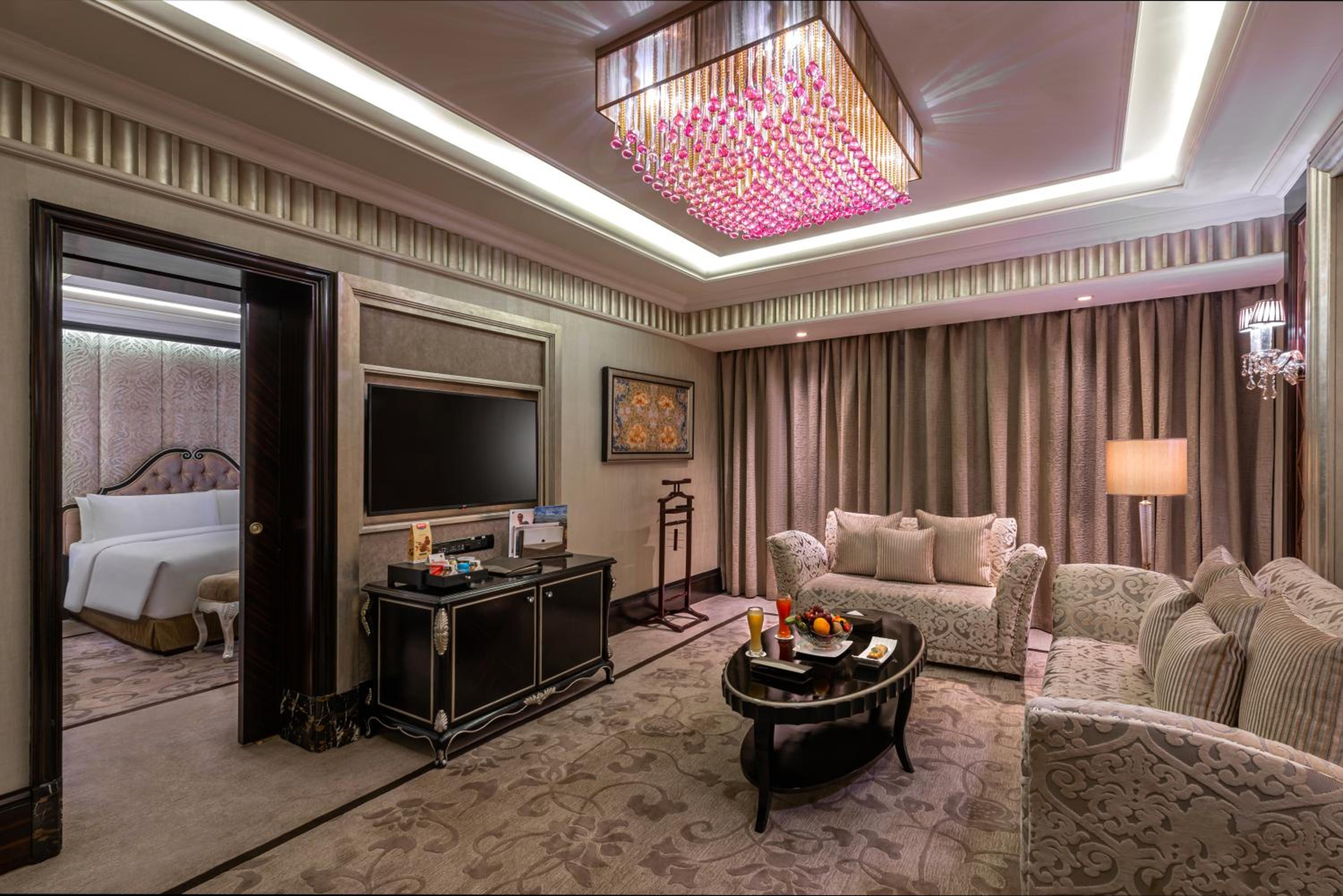 Superior Suite - Photo 1