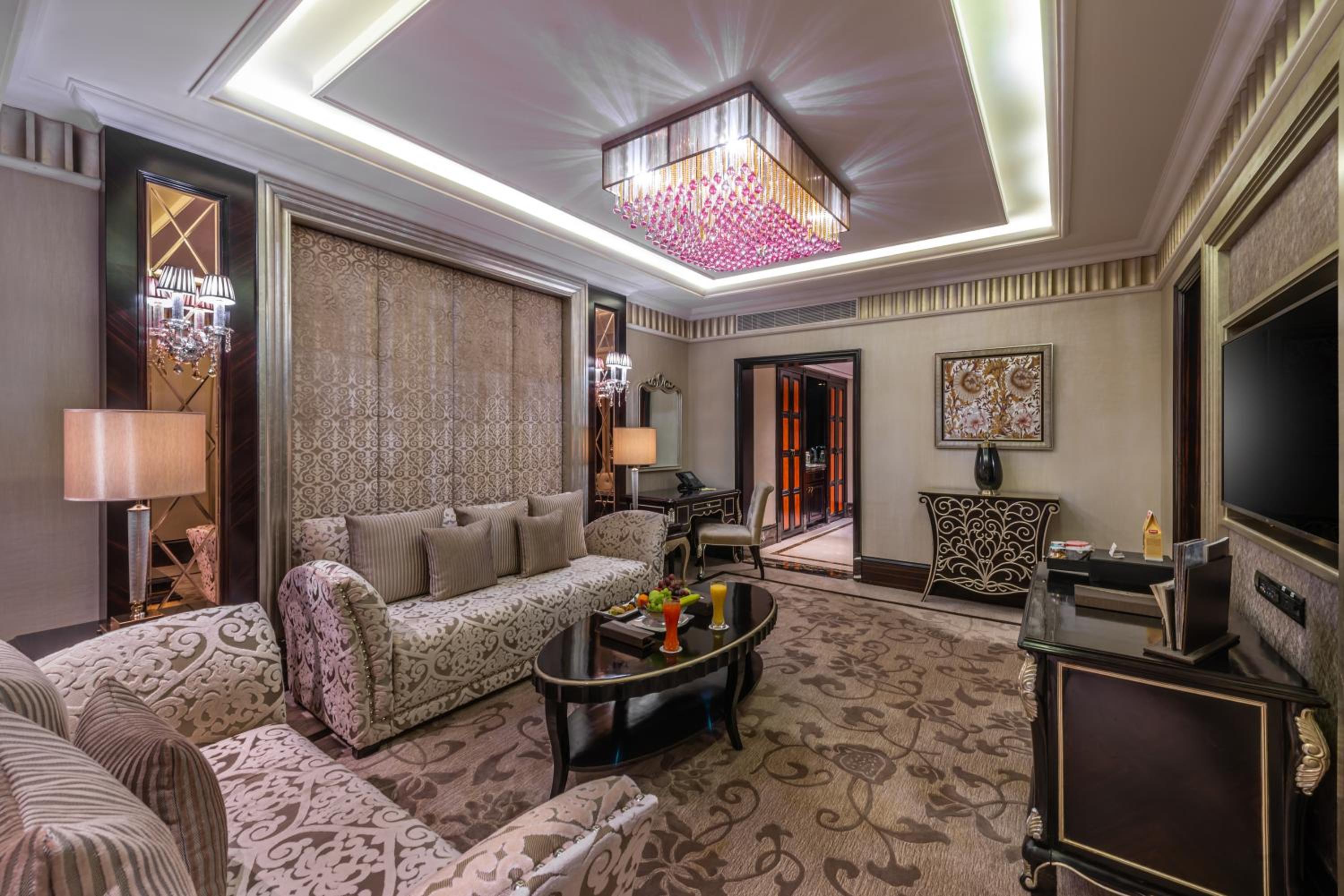 Premium Suite - Photo 3
