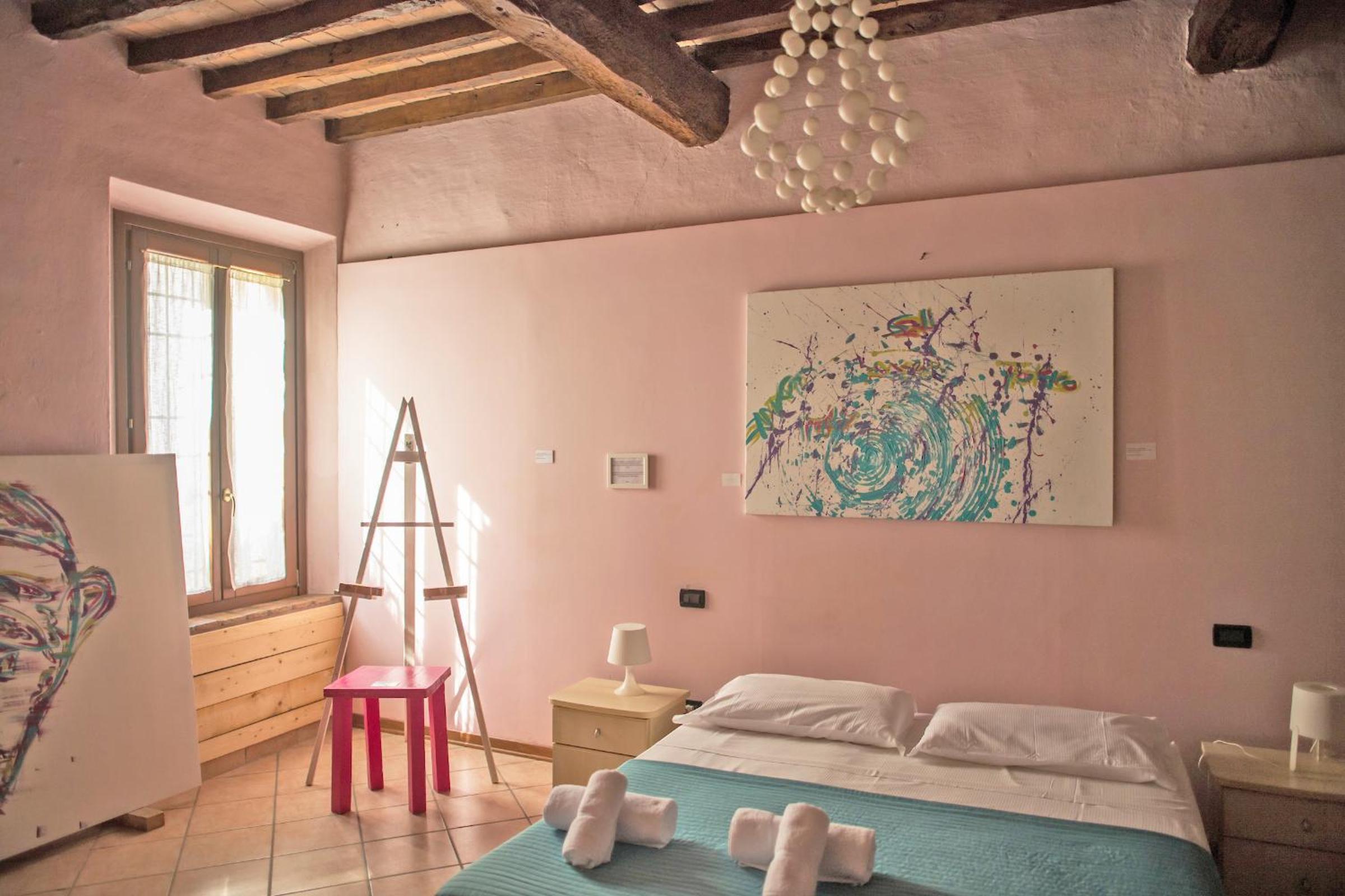One-Bedroom Apartment - Photo 37