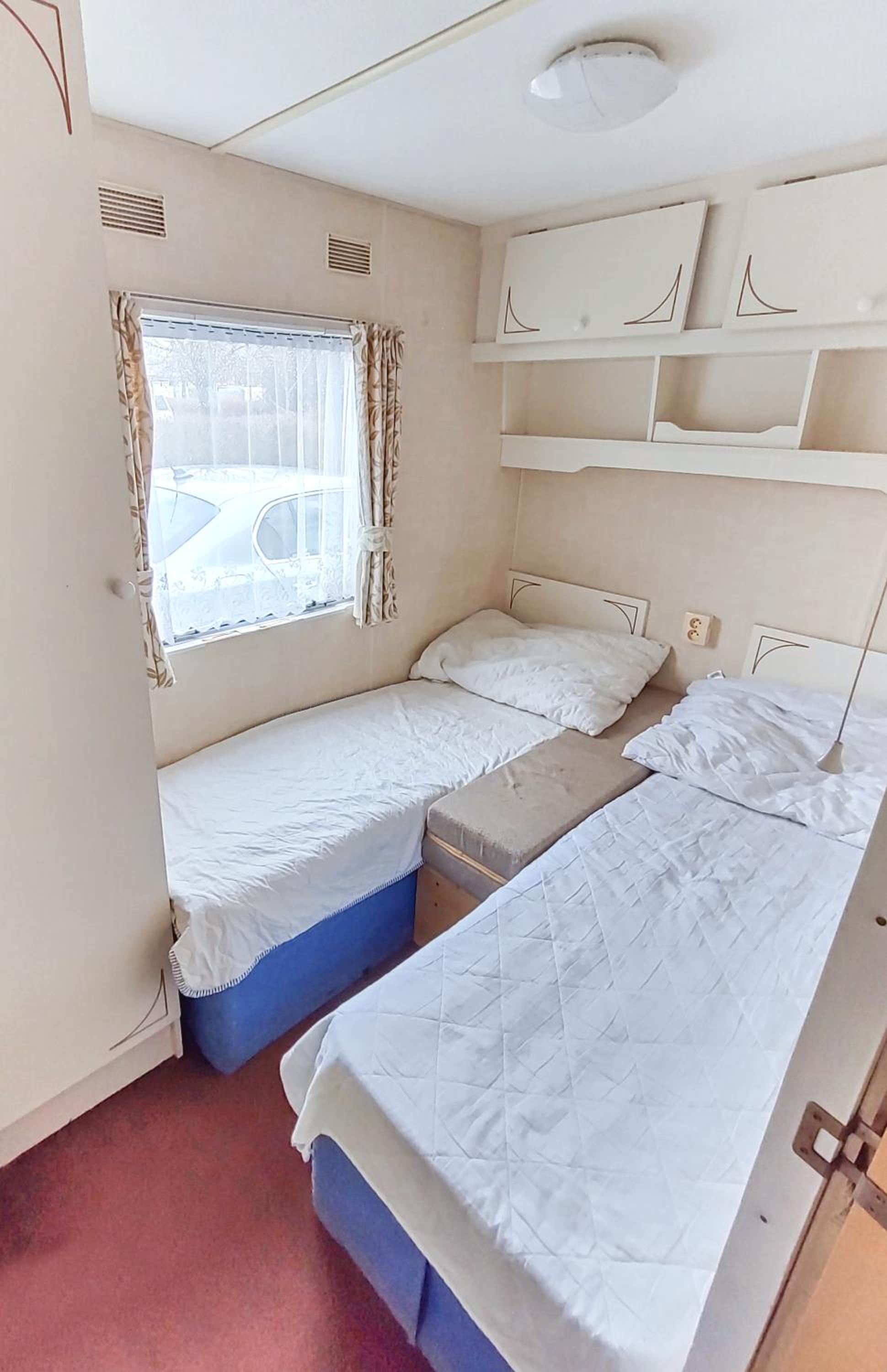 Mobile Home photo 3