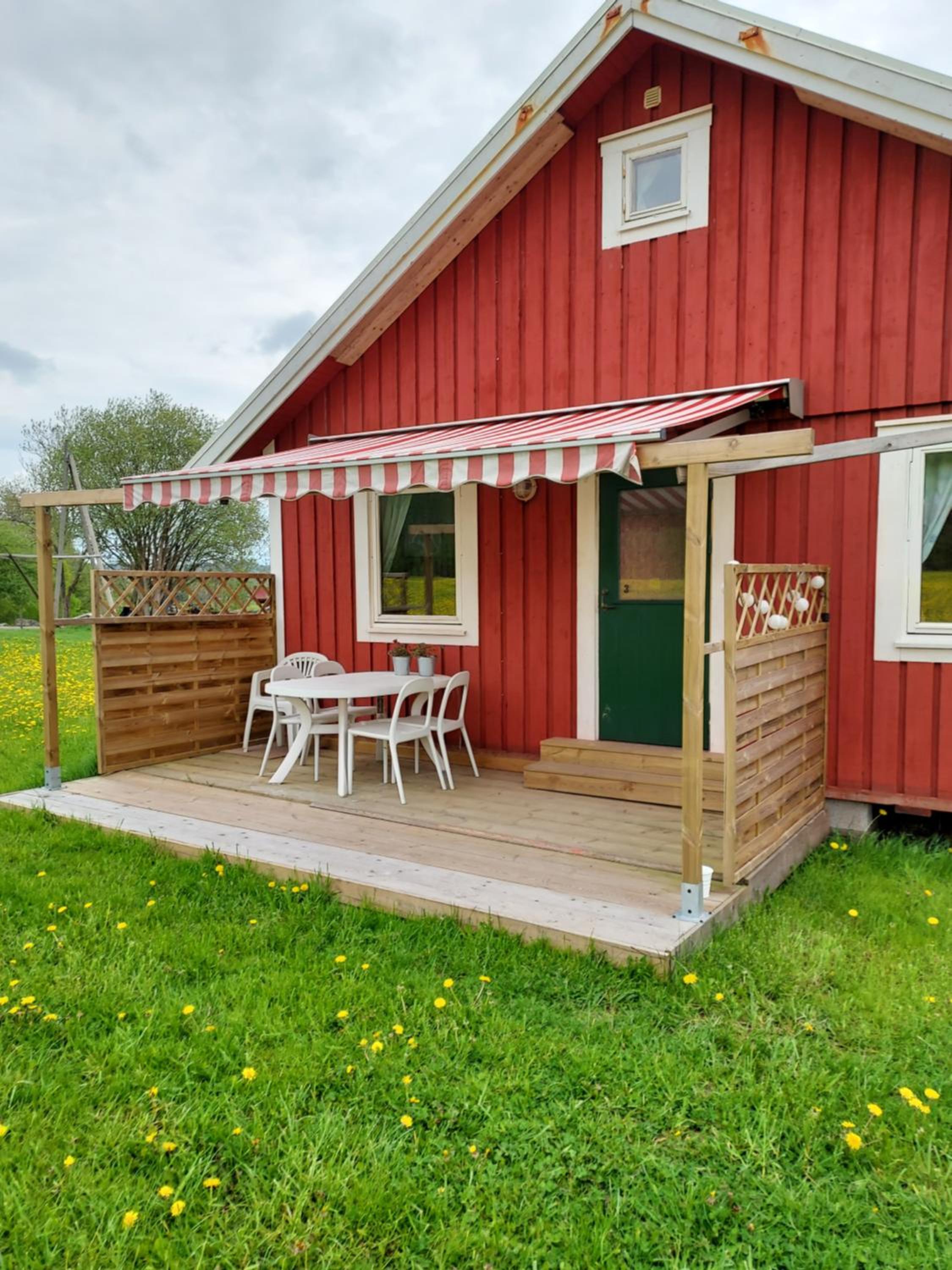 Two-Bedroom House - Photo 2
