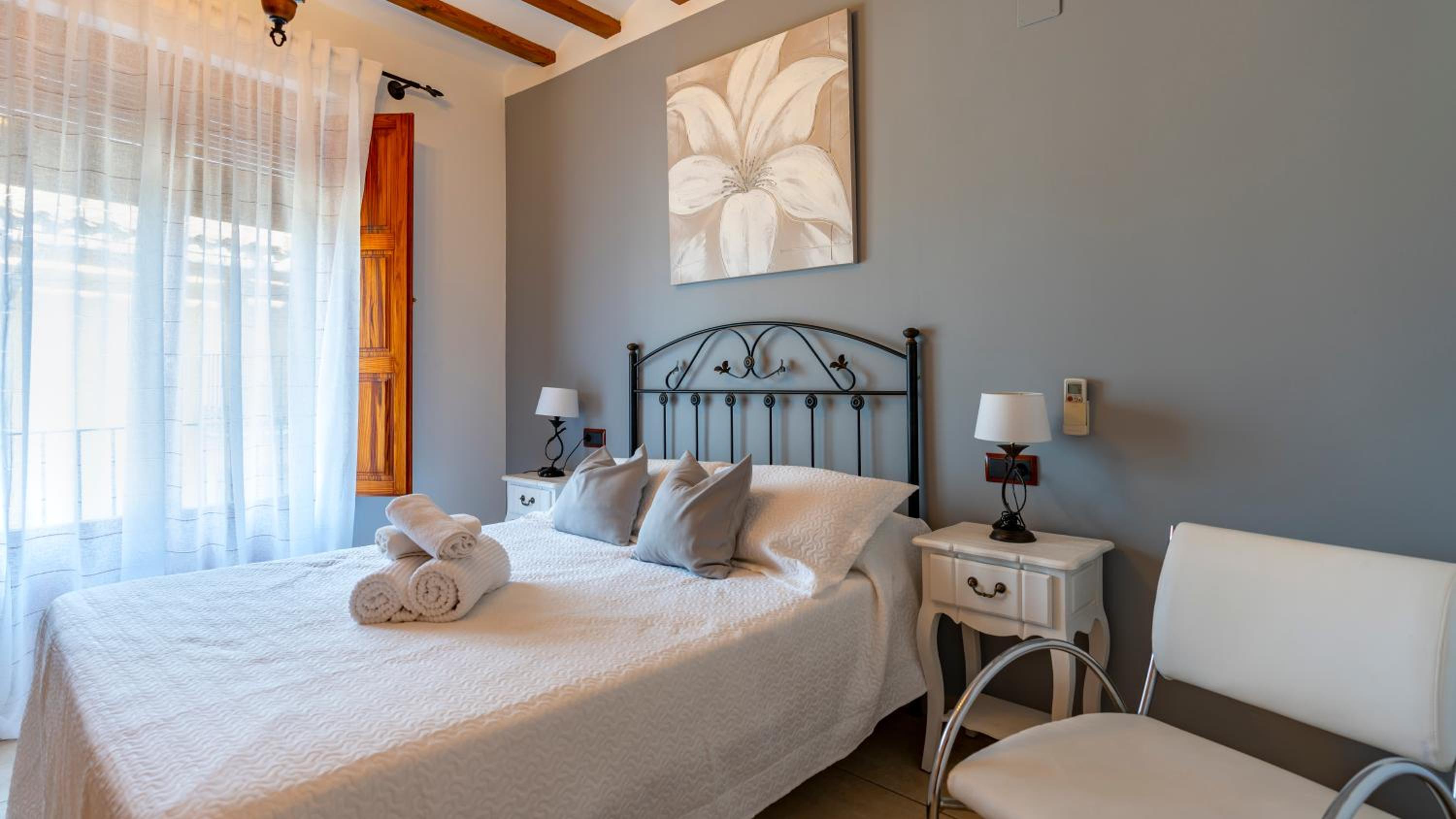 Double Room - Photo 6