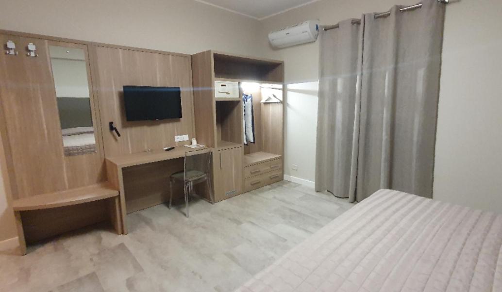 Deluxe Double or Twin Room with Balcony - Photo 3