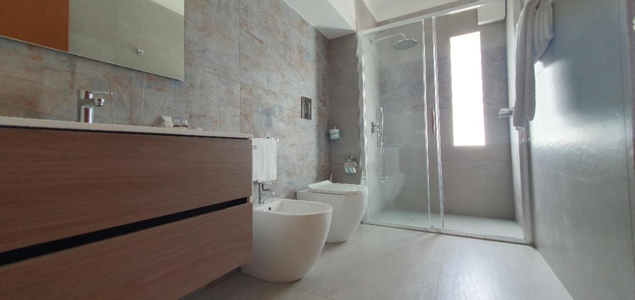 Deluxe Double or Twin Room with Balcony - Photo 6