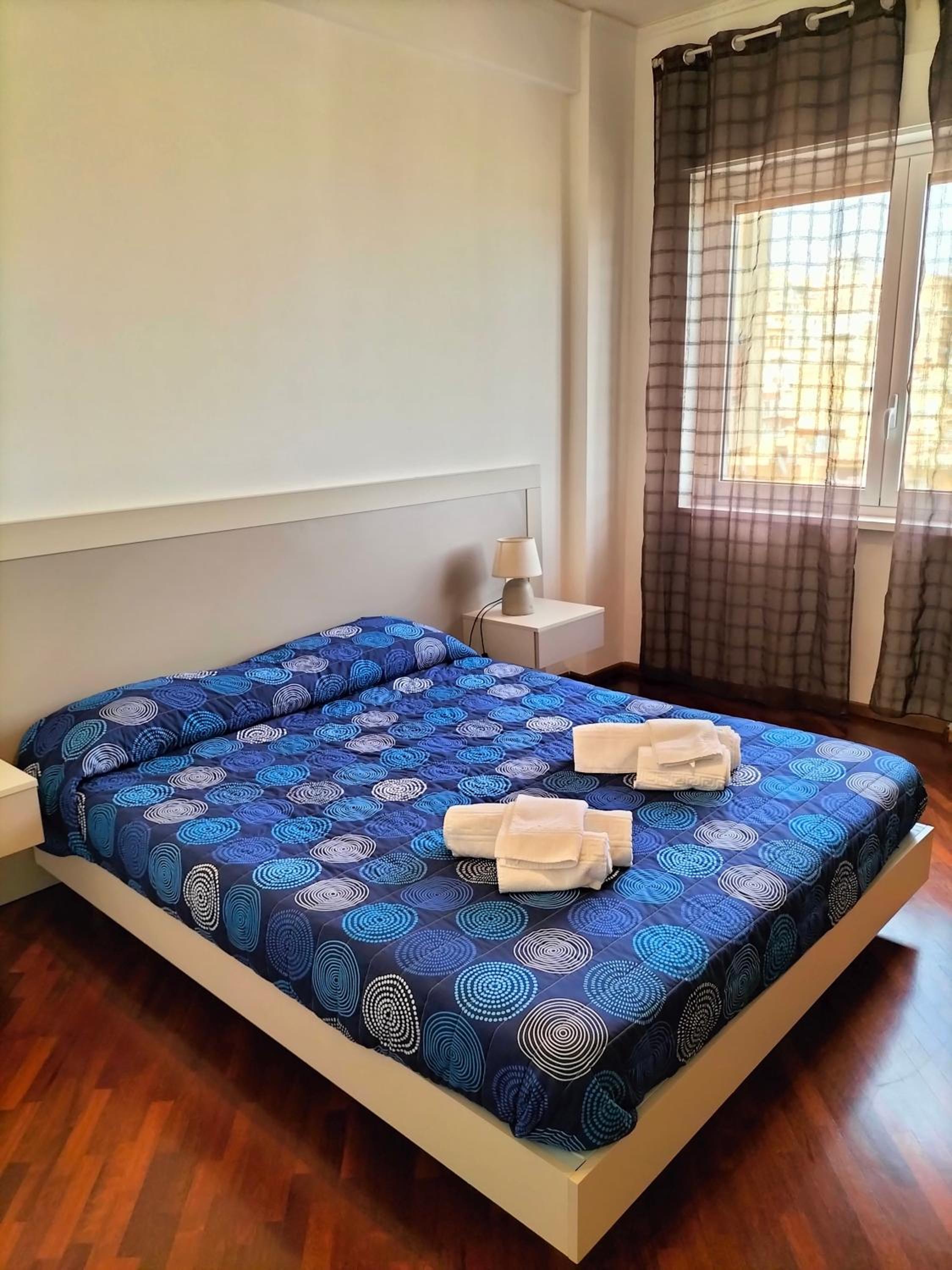 Deluxe Room (2 Adults + 1 Child)