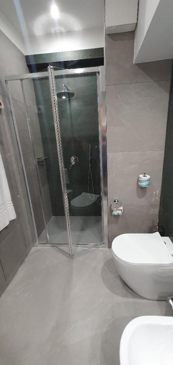 Deluxe Double or Twin Room with Balcony - Photo 7