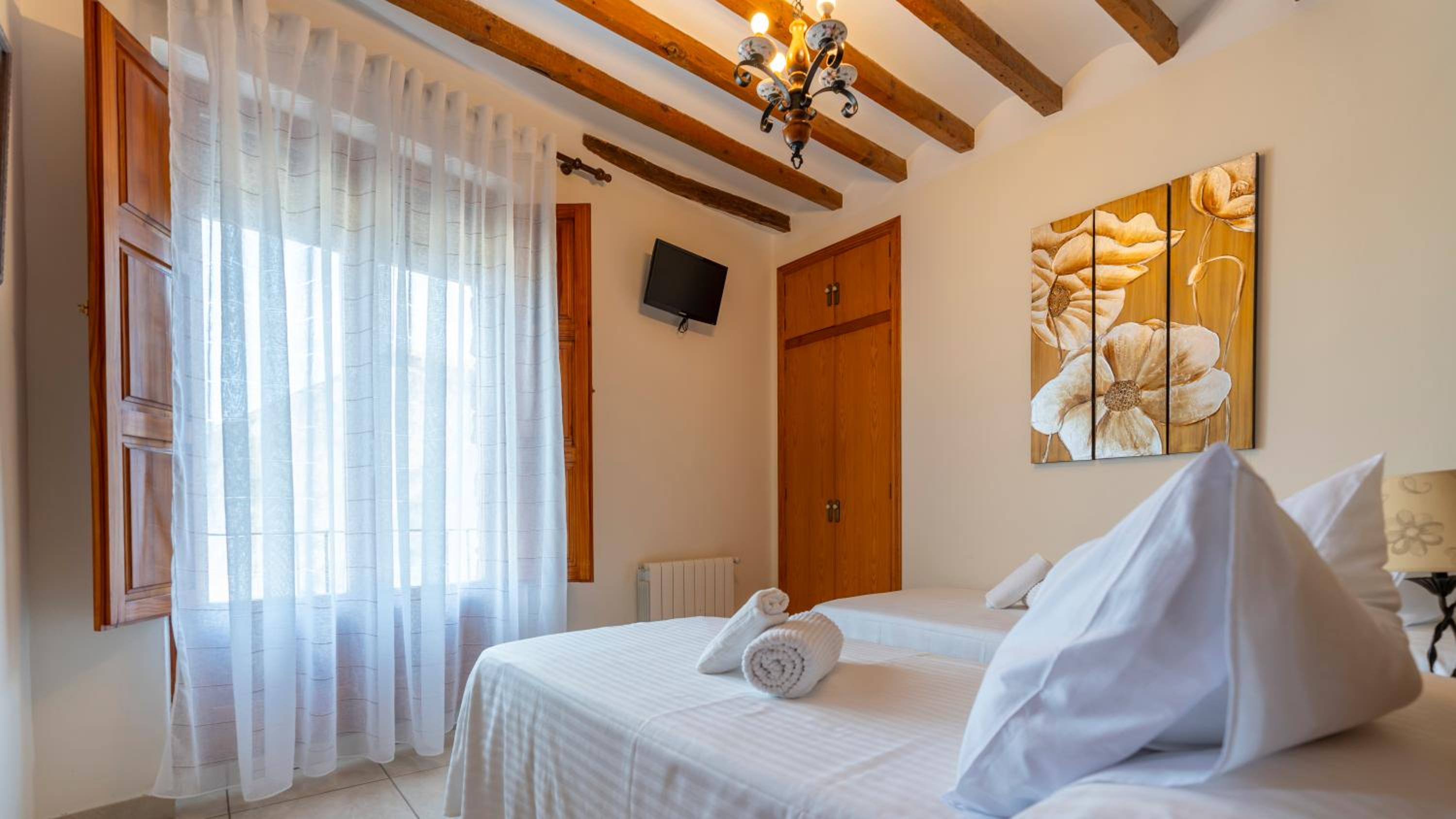 Double or Twin Room - Photo 2