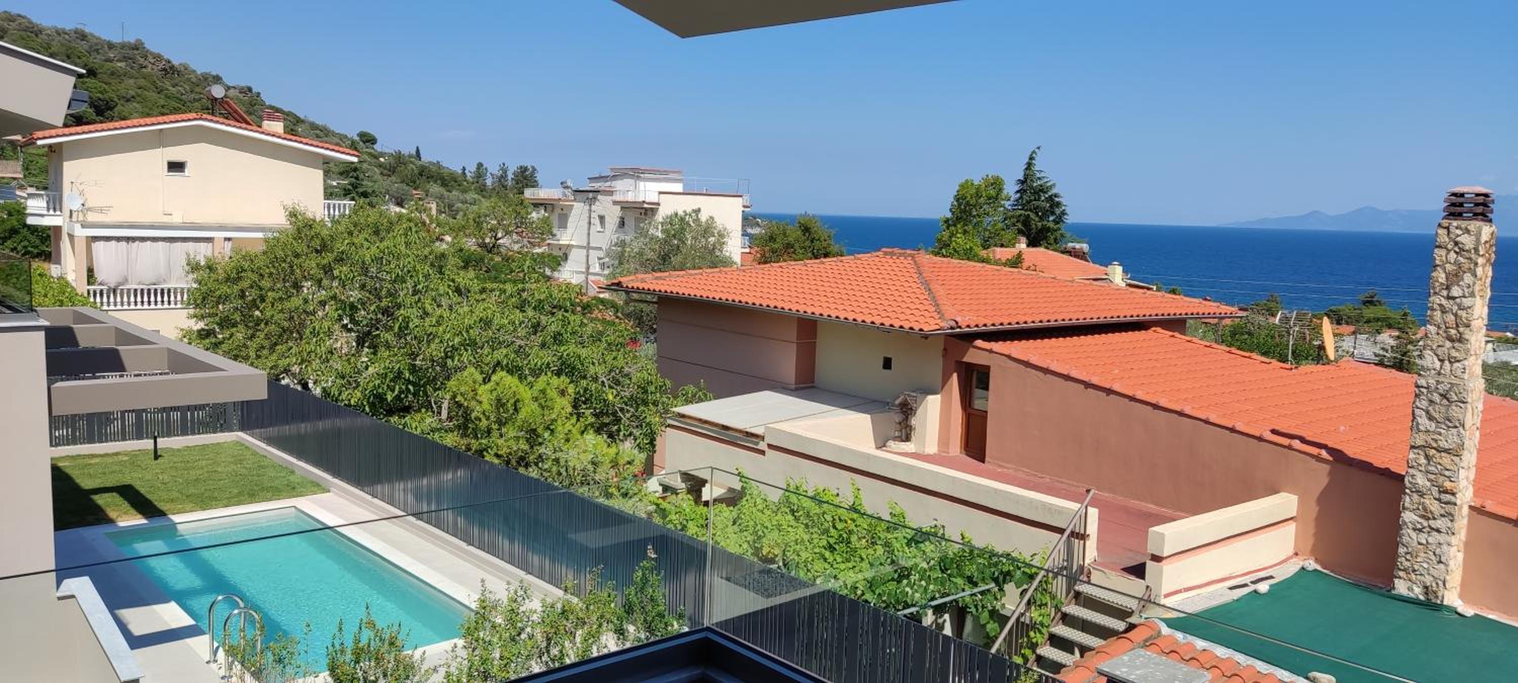 Deluxe Suite with Sea View photo 3