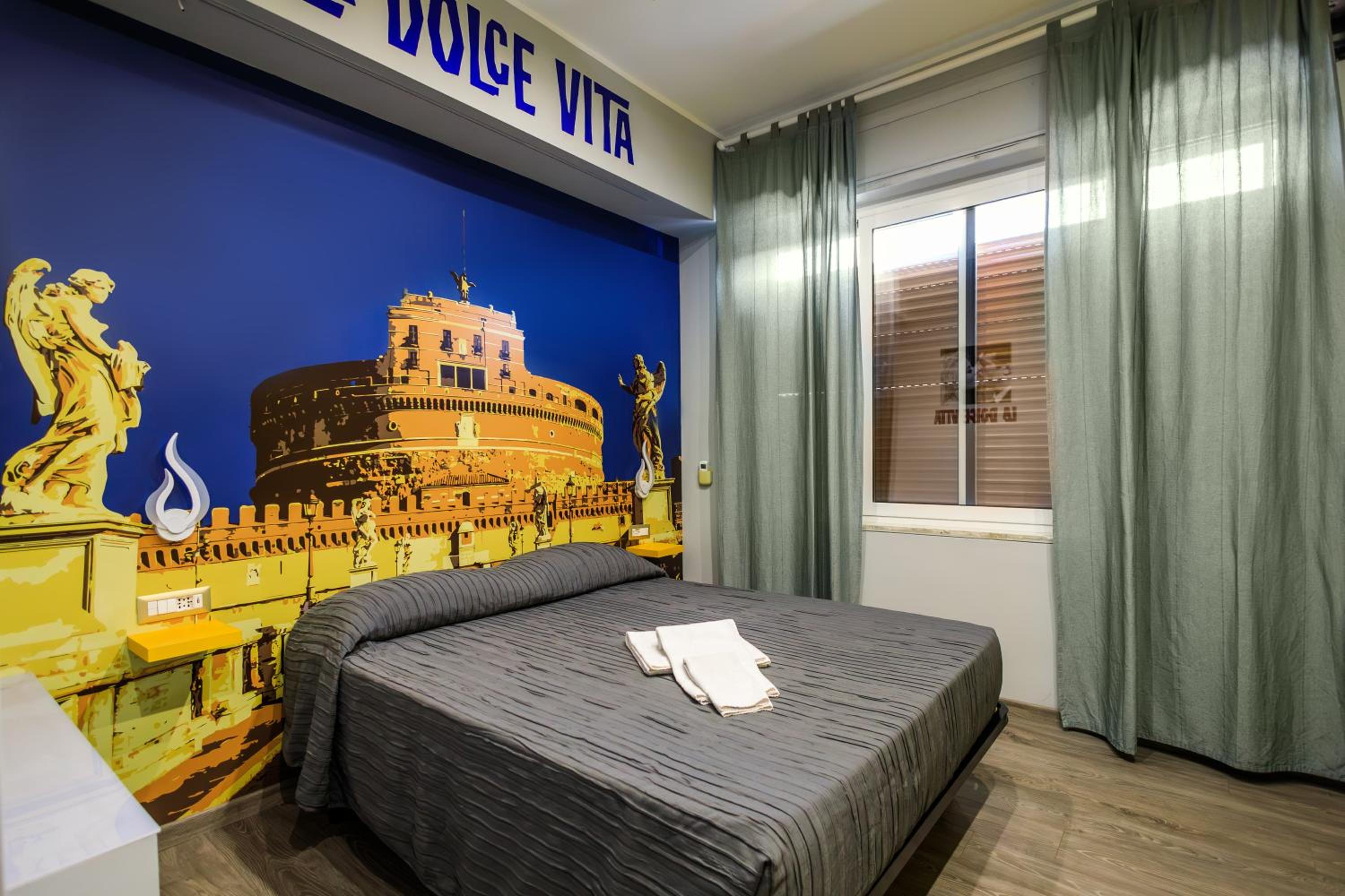 Double Room with Private Bathroom - Photo 6
