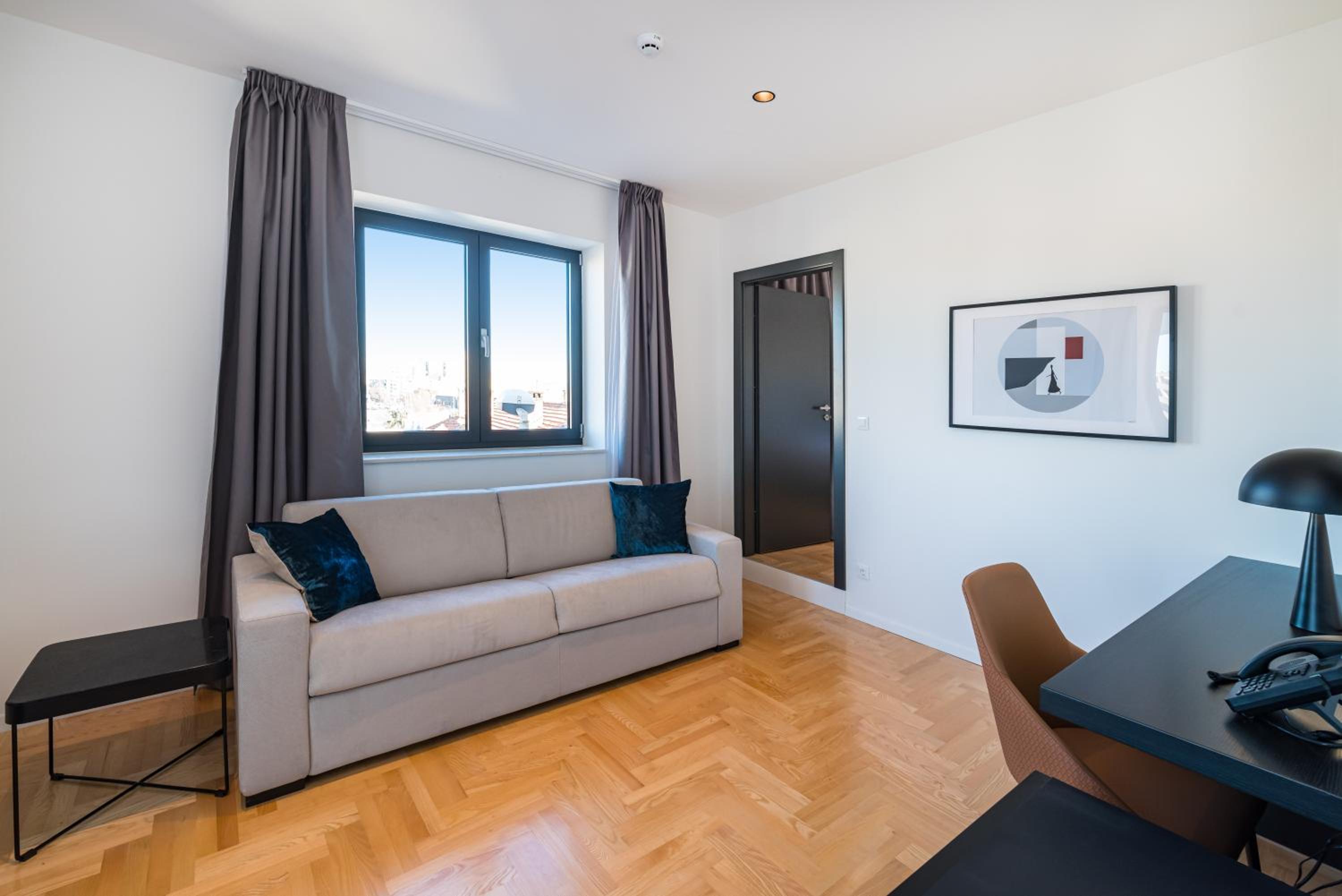 Suite with Balcony - Photo 19