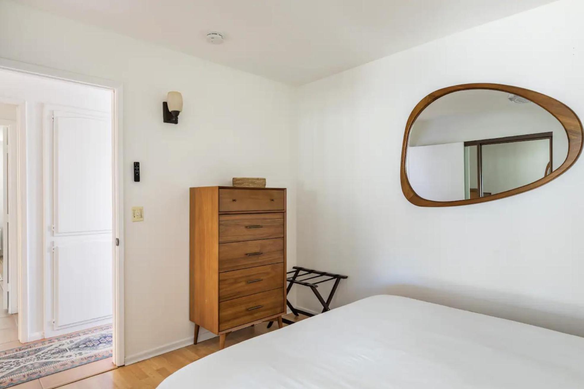 Three-Bedroom House - Photo 1