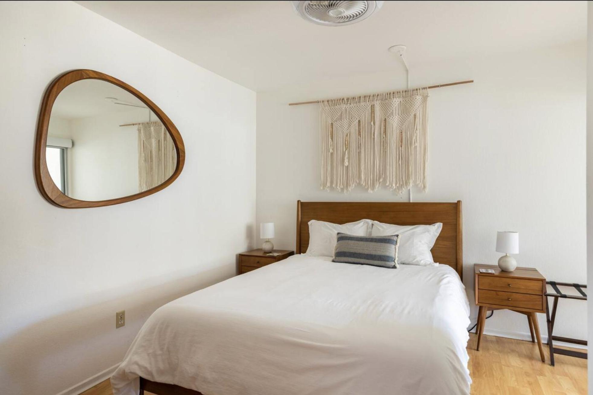 Three-Bedroom House - Photo 22