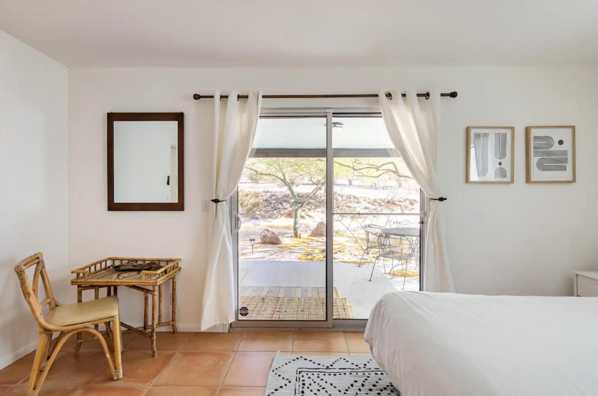 Three-Bedroom House - Photo 10