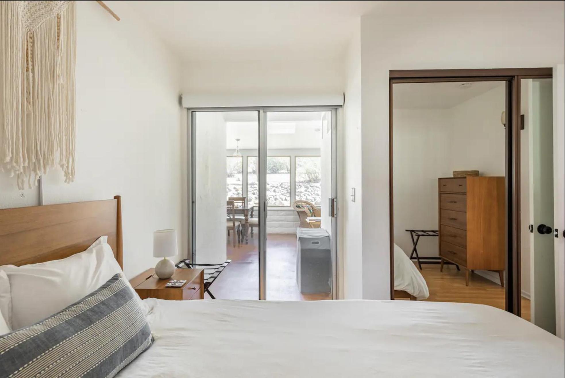 Three-Bedroom House - Photo 8