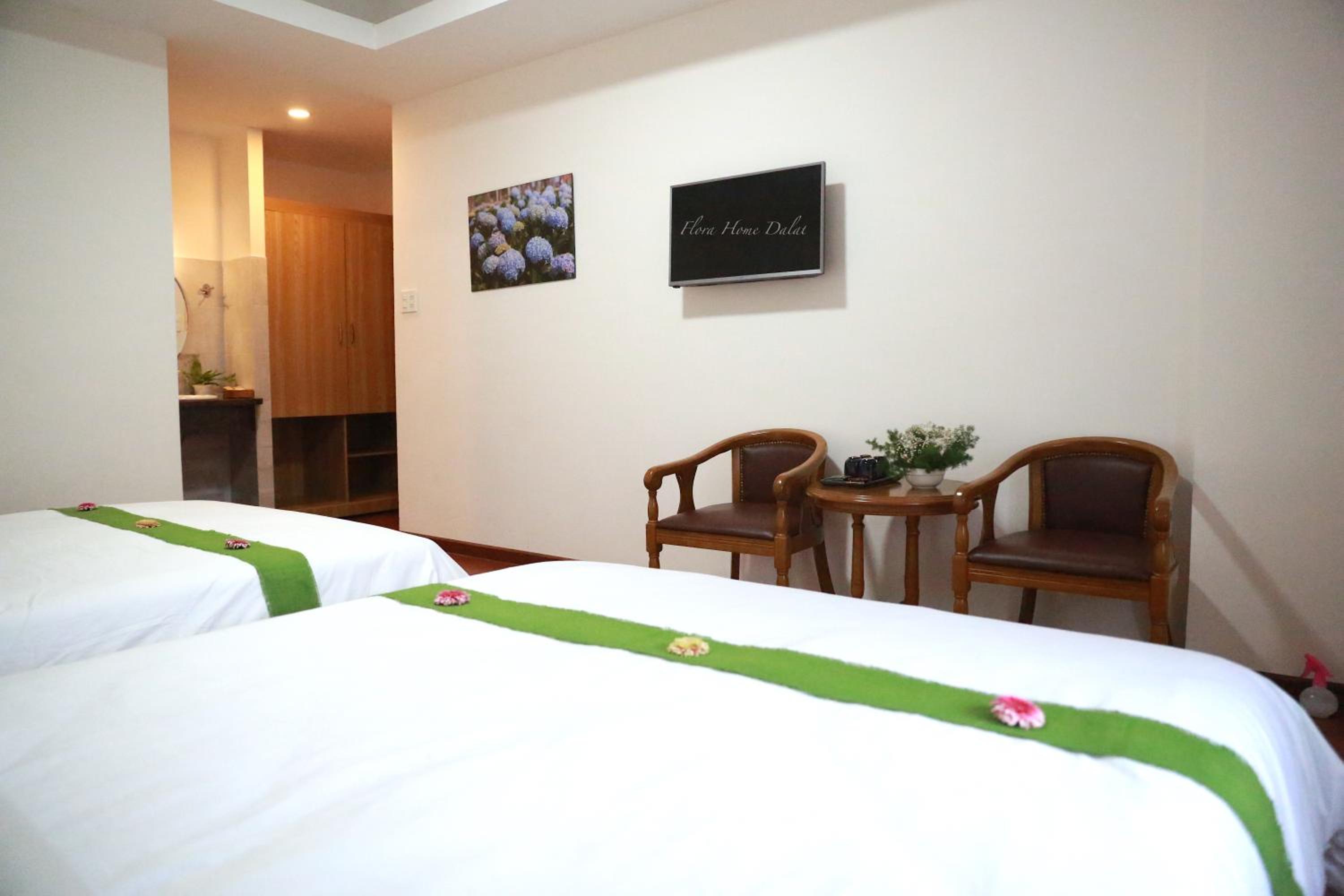 Deluxe Queen Room With Two Queen Beds