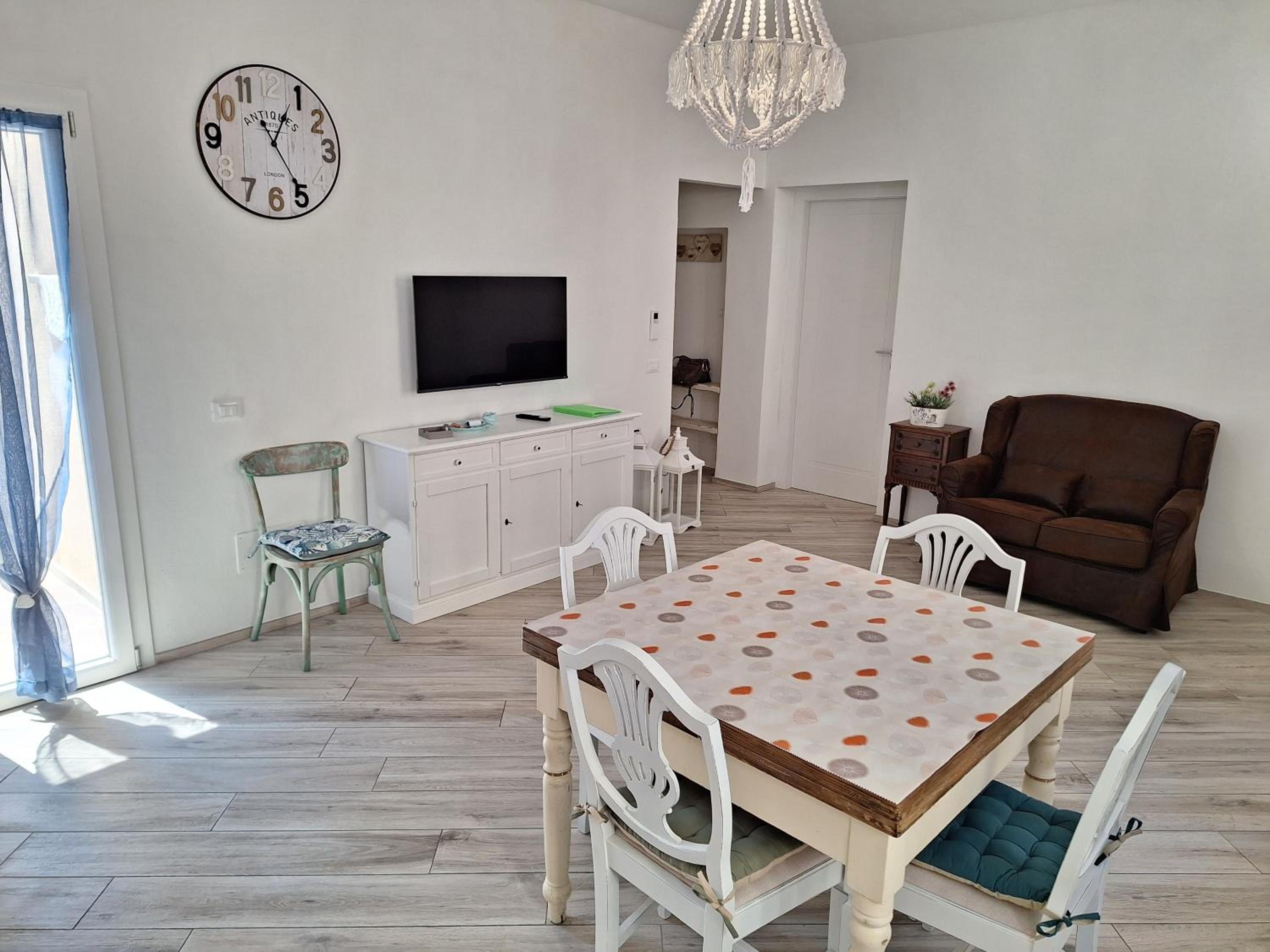 Two-Bedroom House photo 2