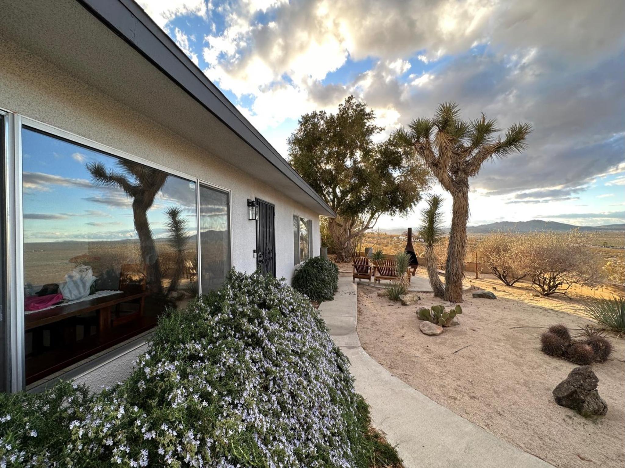 Three-Bedroom House - Photo 16
