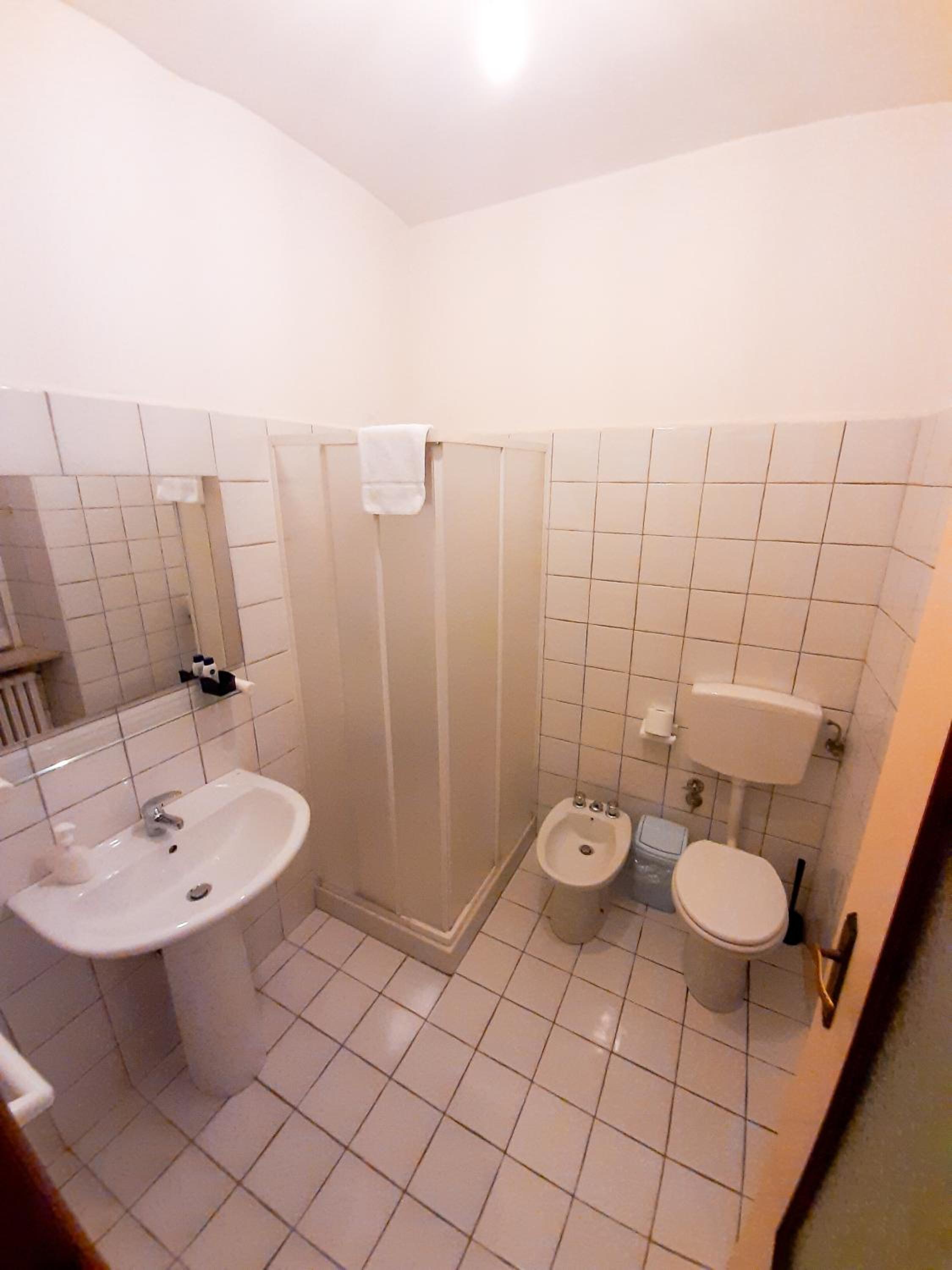 Double or Twin Room - Photo 2