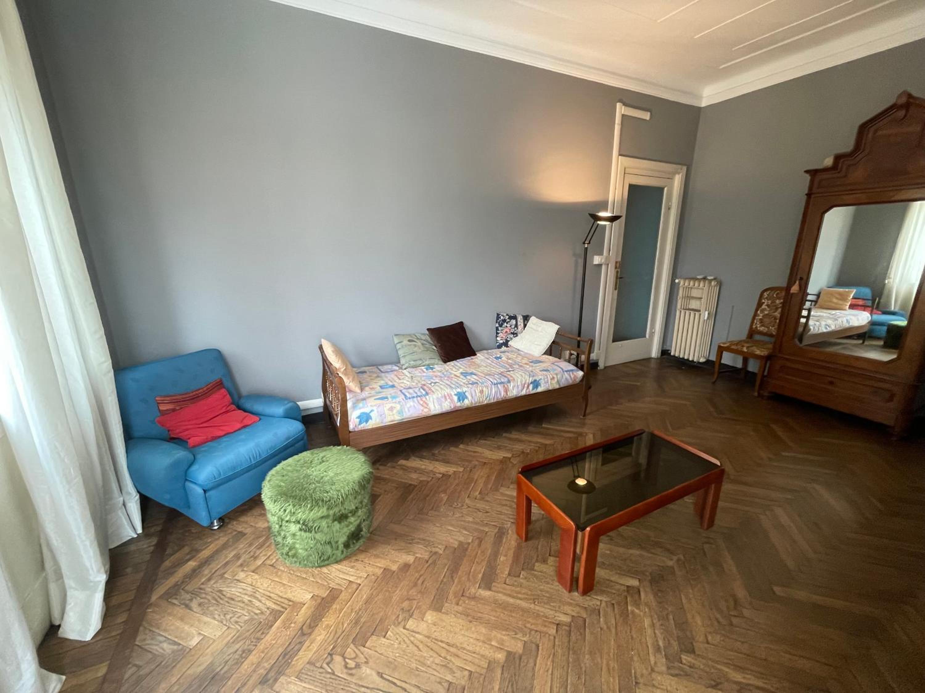 Large Single Room