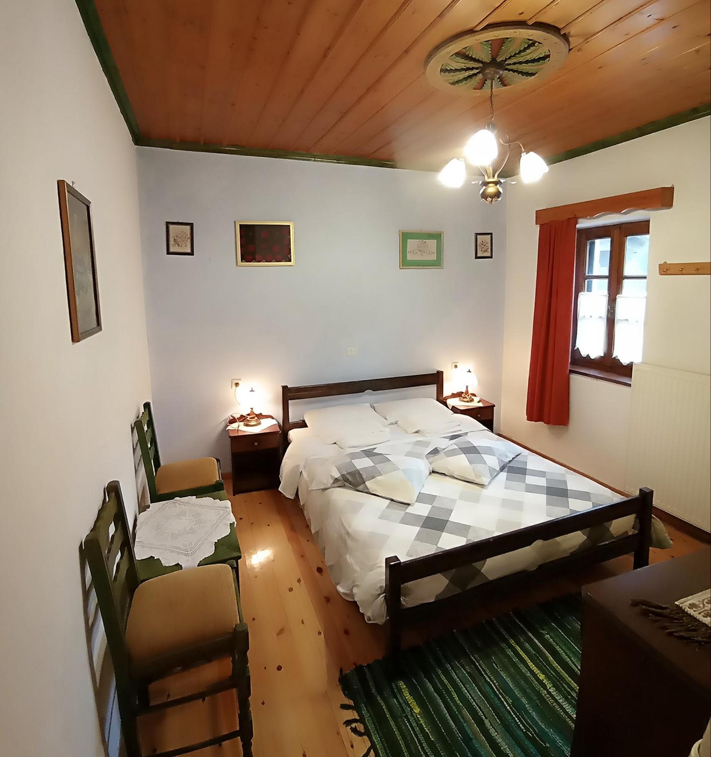 Double or Twin Room photo 3
