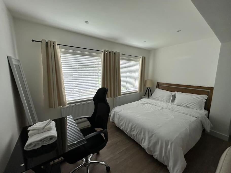 One-Bedroom Apartment photo 2