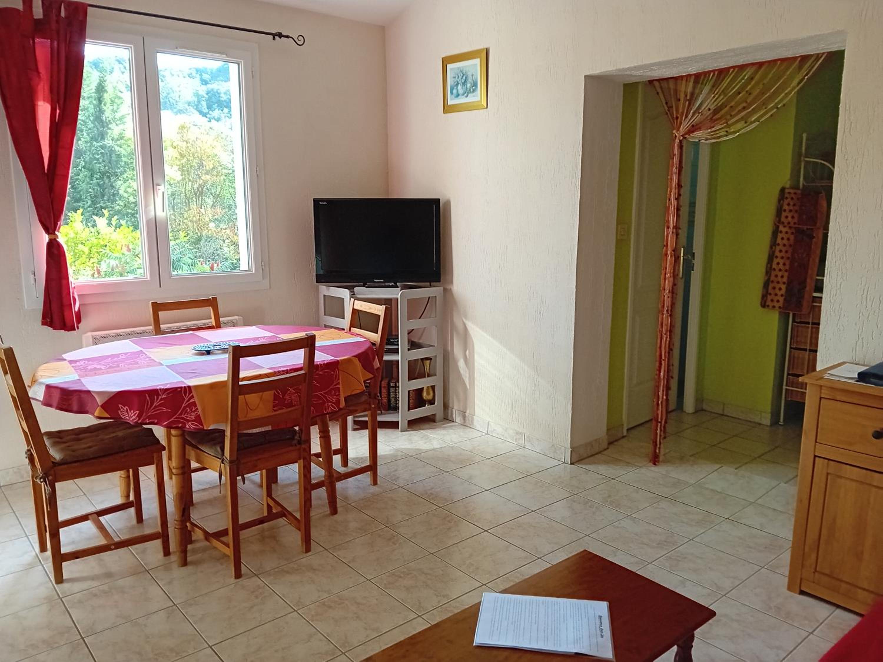 One-Bedroom House - Photo 13