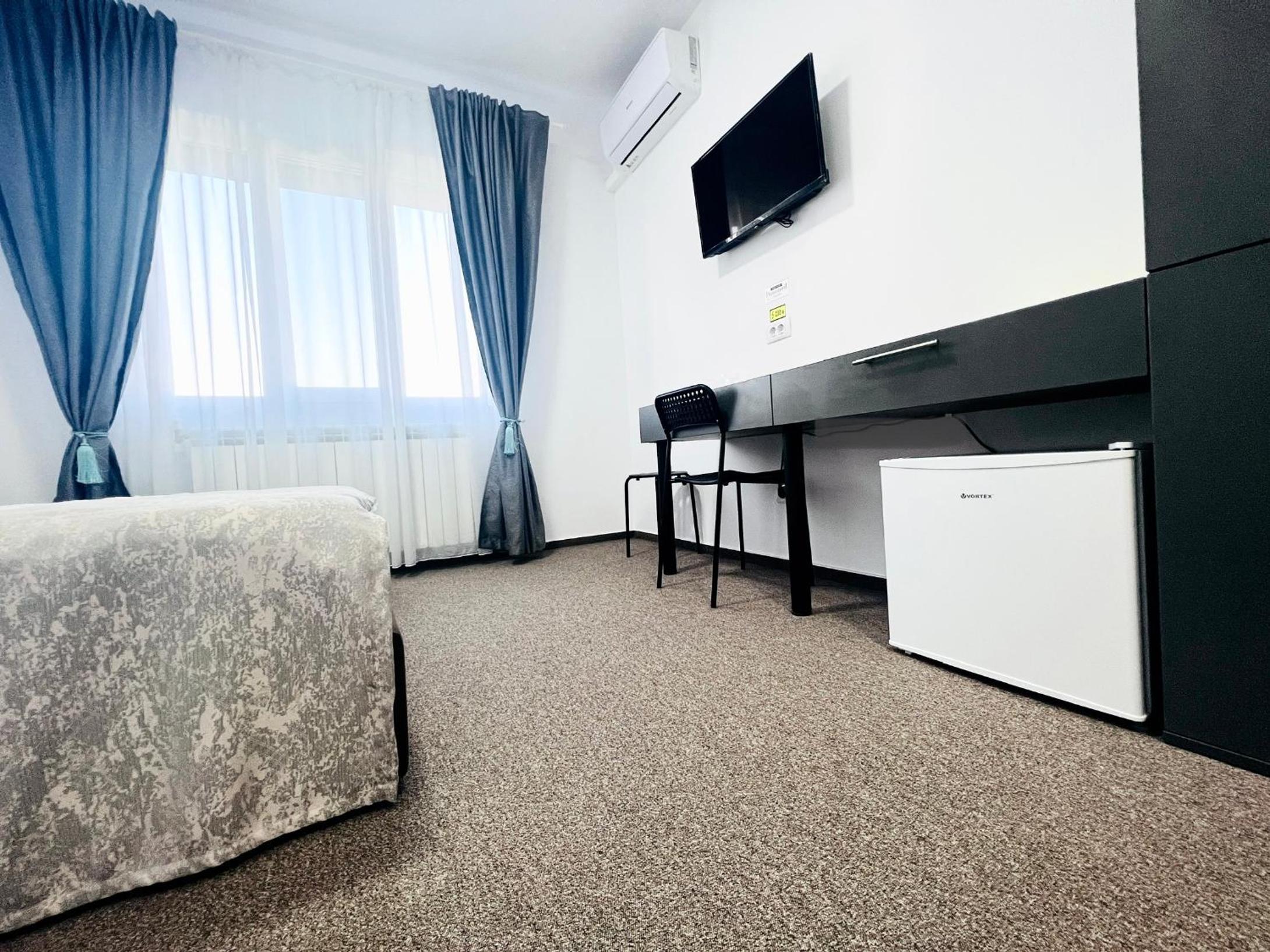 Double Room - Photo 2
