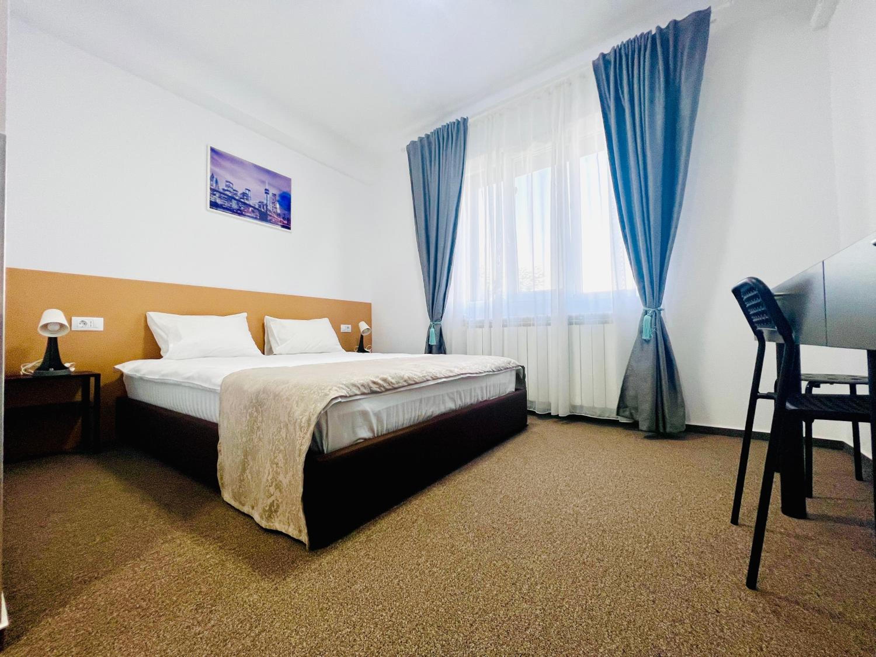 Double Room - Photo 1
