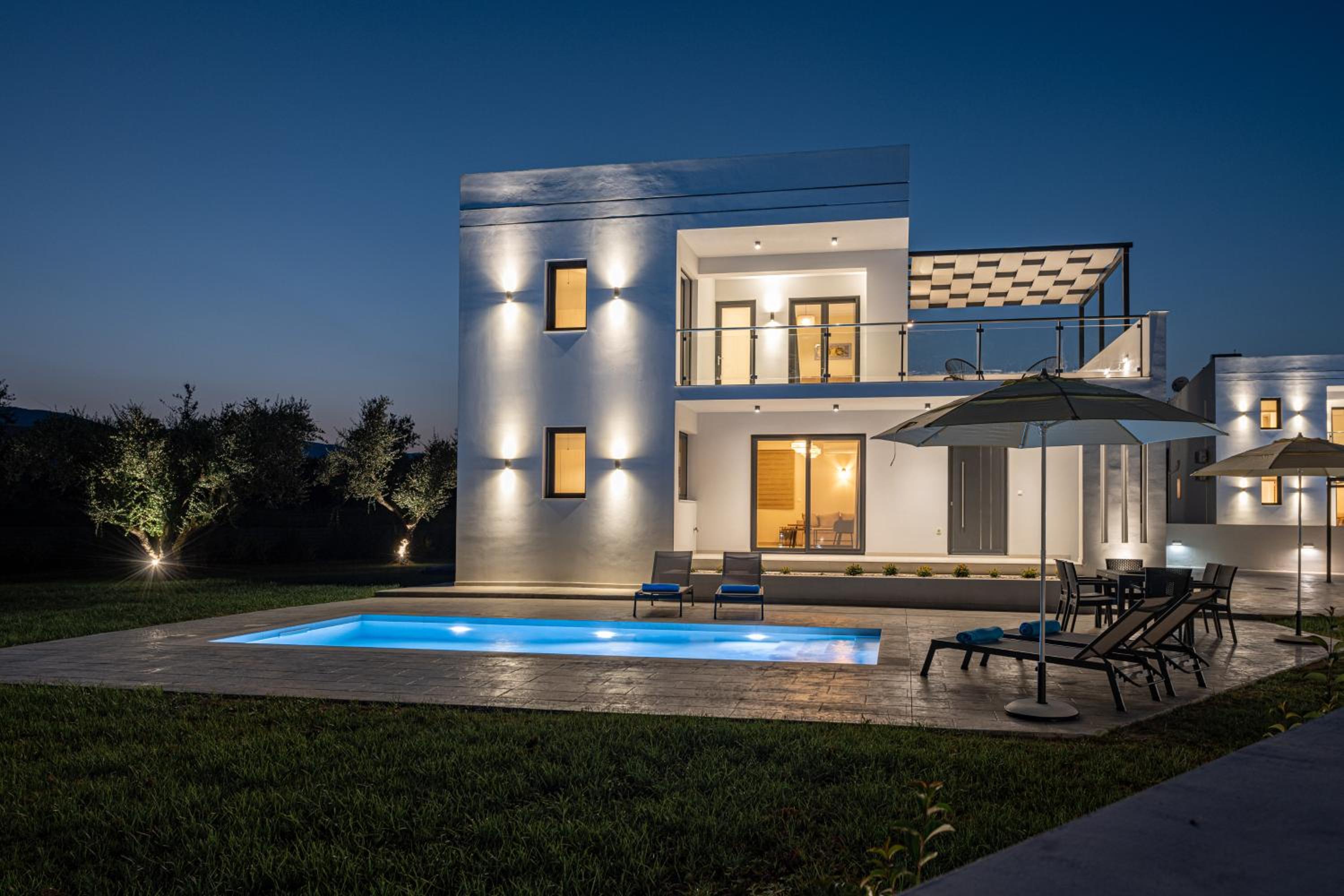 Three-Bedroom Villa photo 3