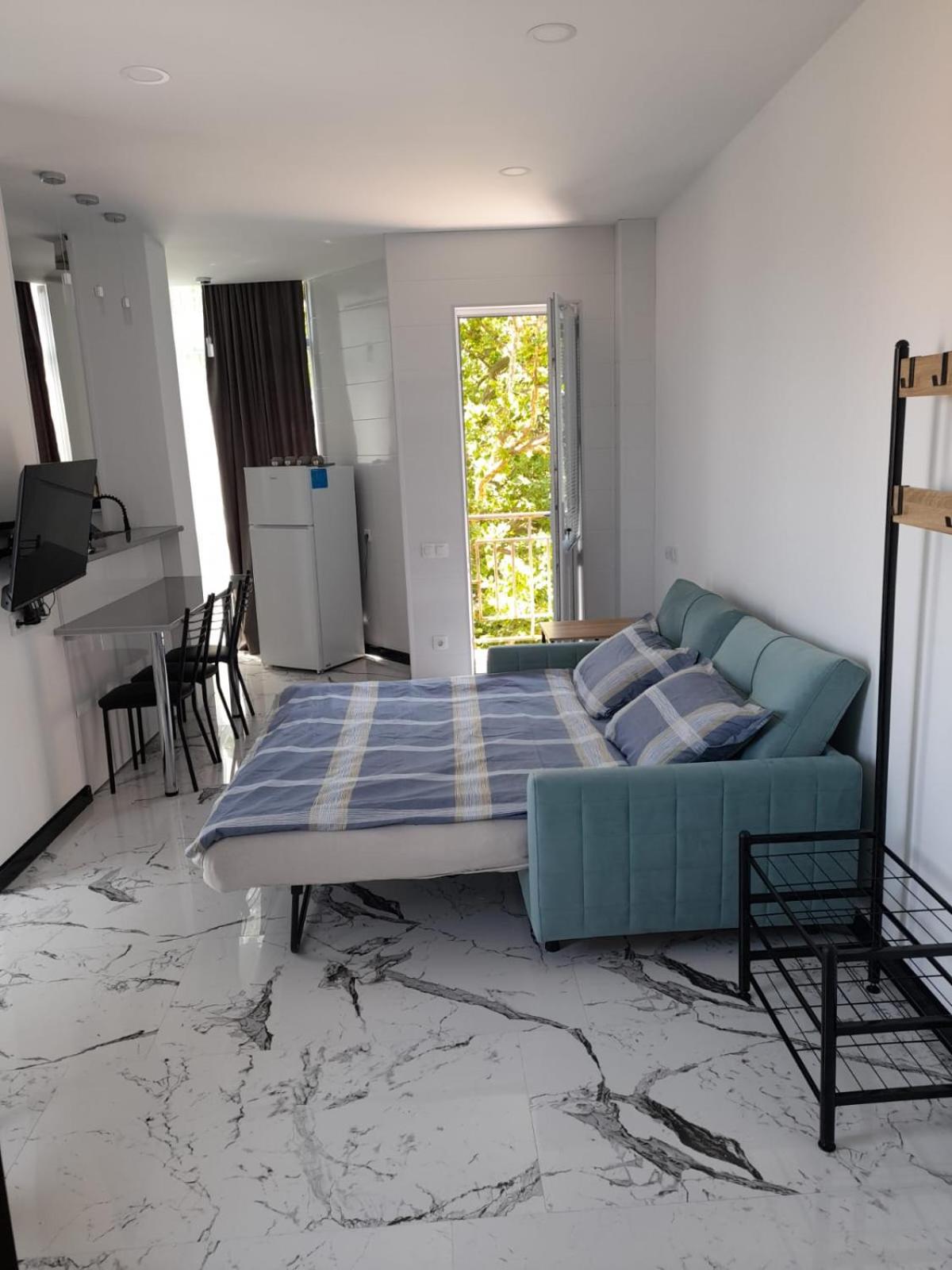 One-Bedroom Apartment photo 3