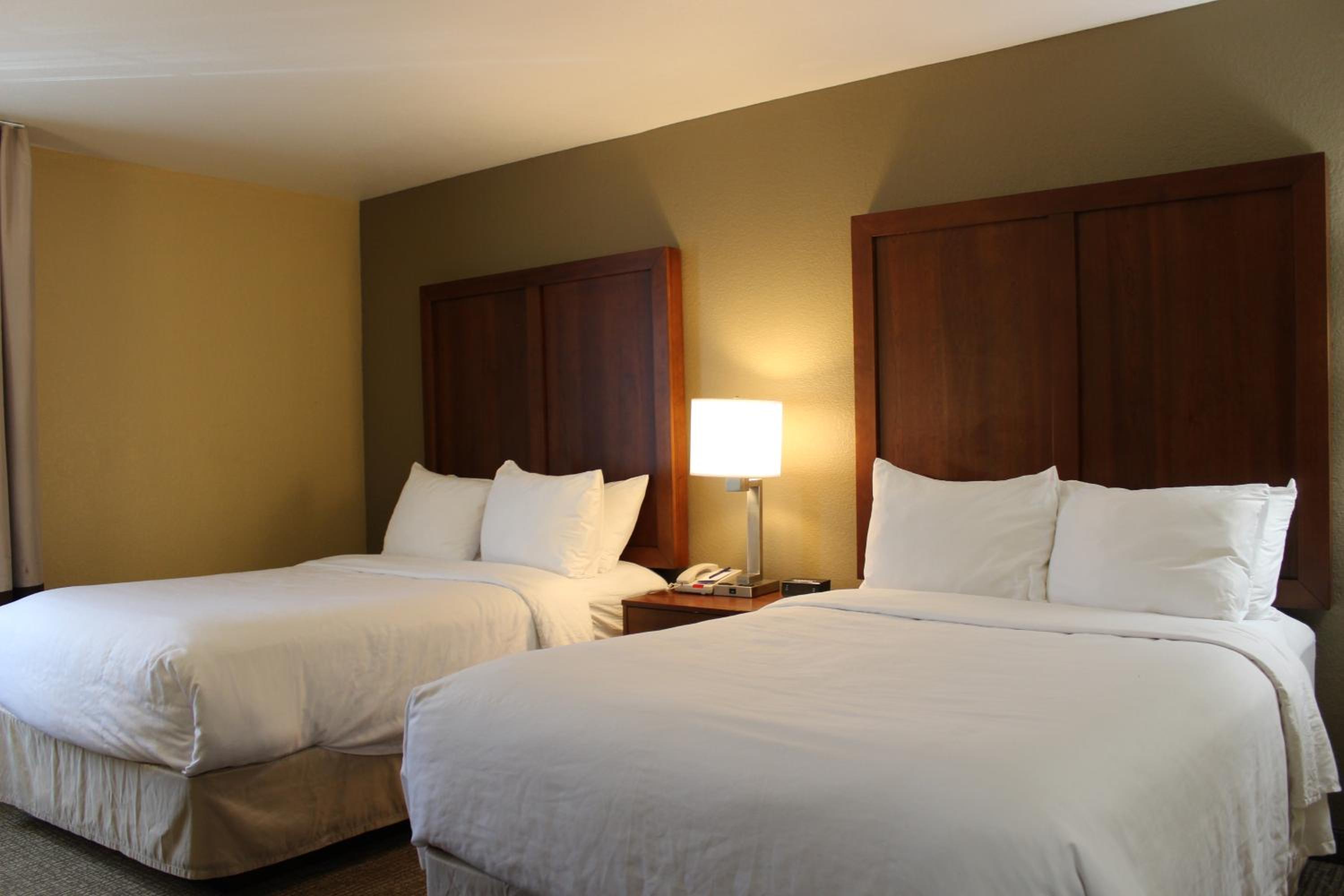 Double Room with Two Double Beds - Non-Smoking - Photo 1
