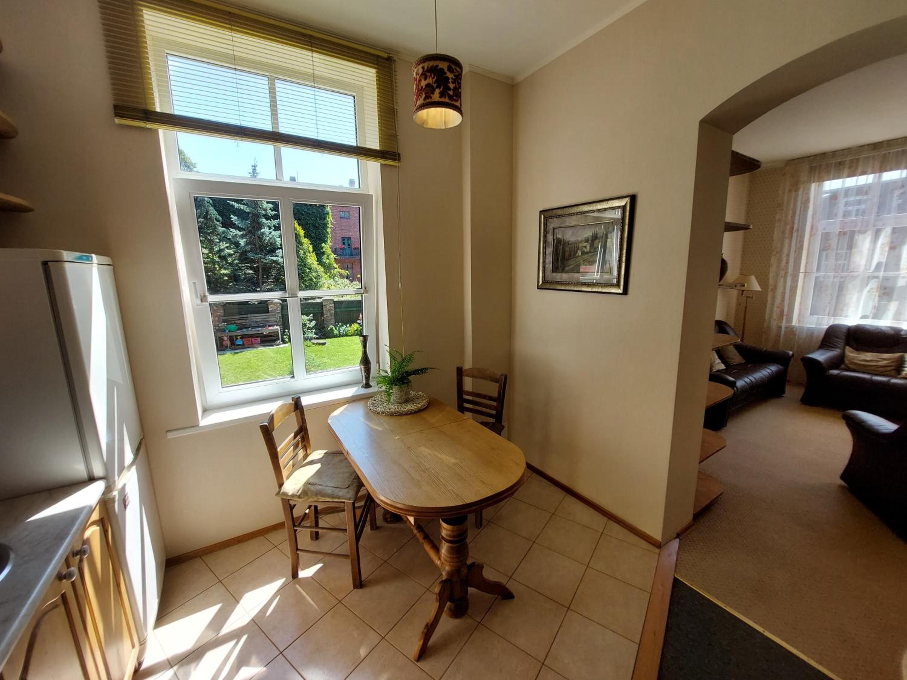 One-Bedroom Apartment photo 1