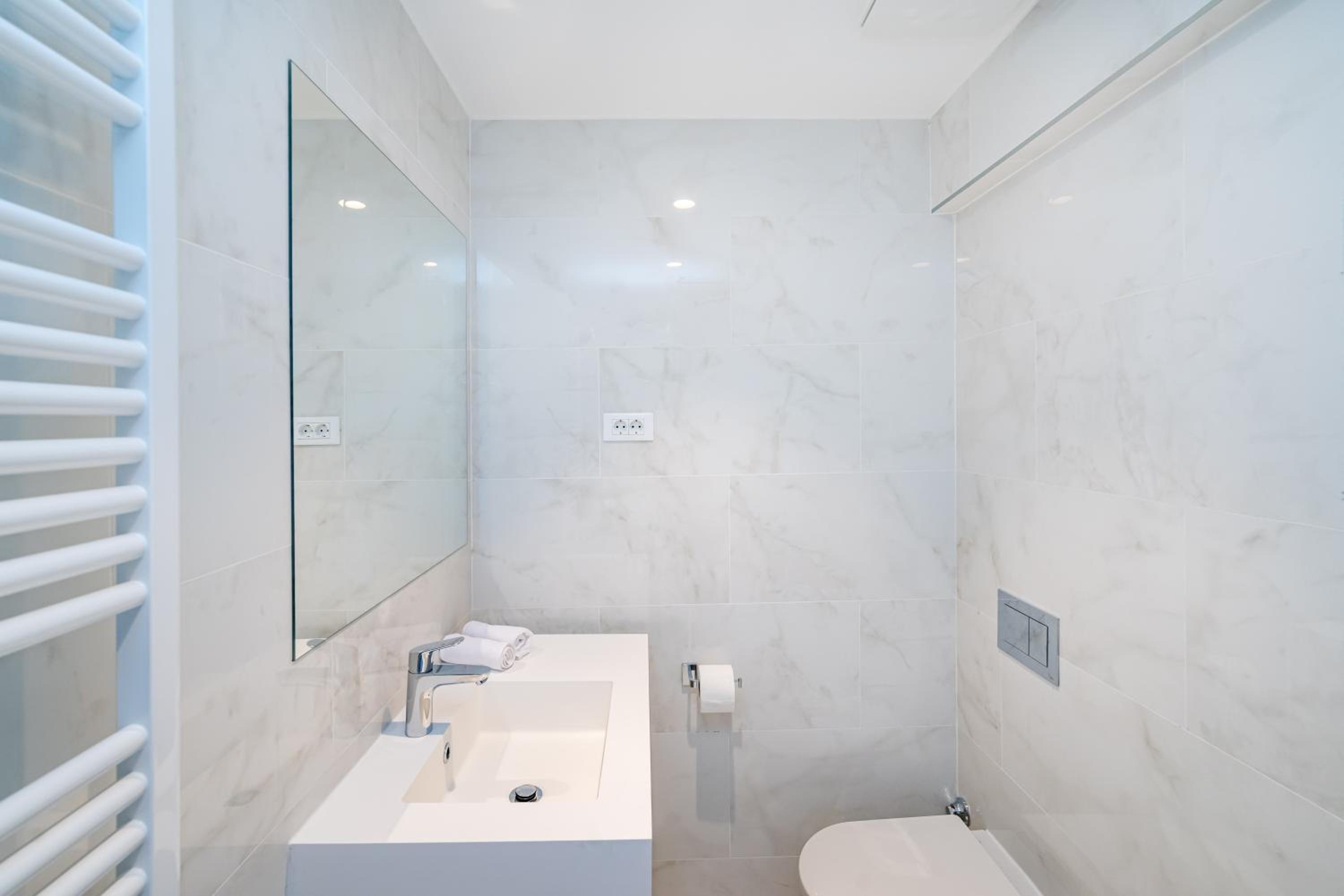 Suite with Terrace - Photo 8