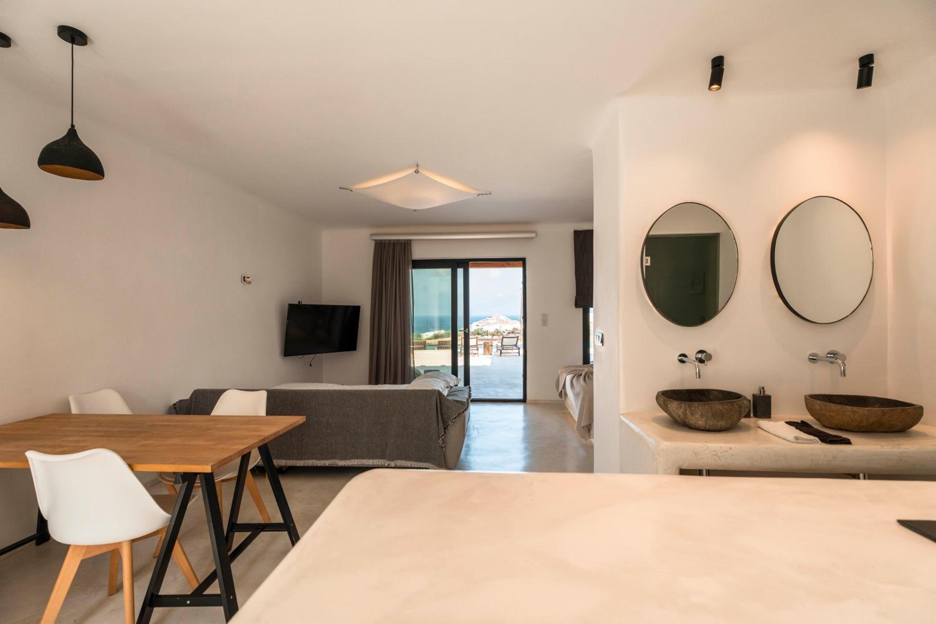 Deluxe Suite with Sea View