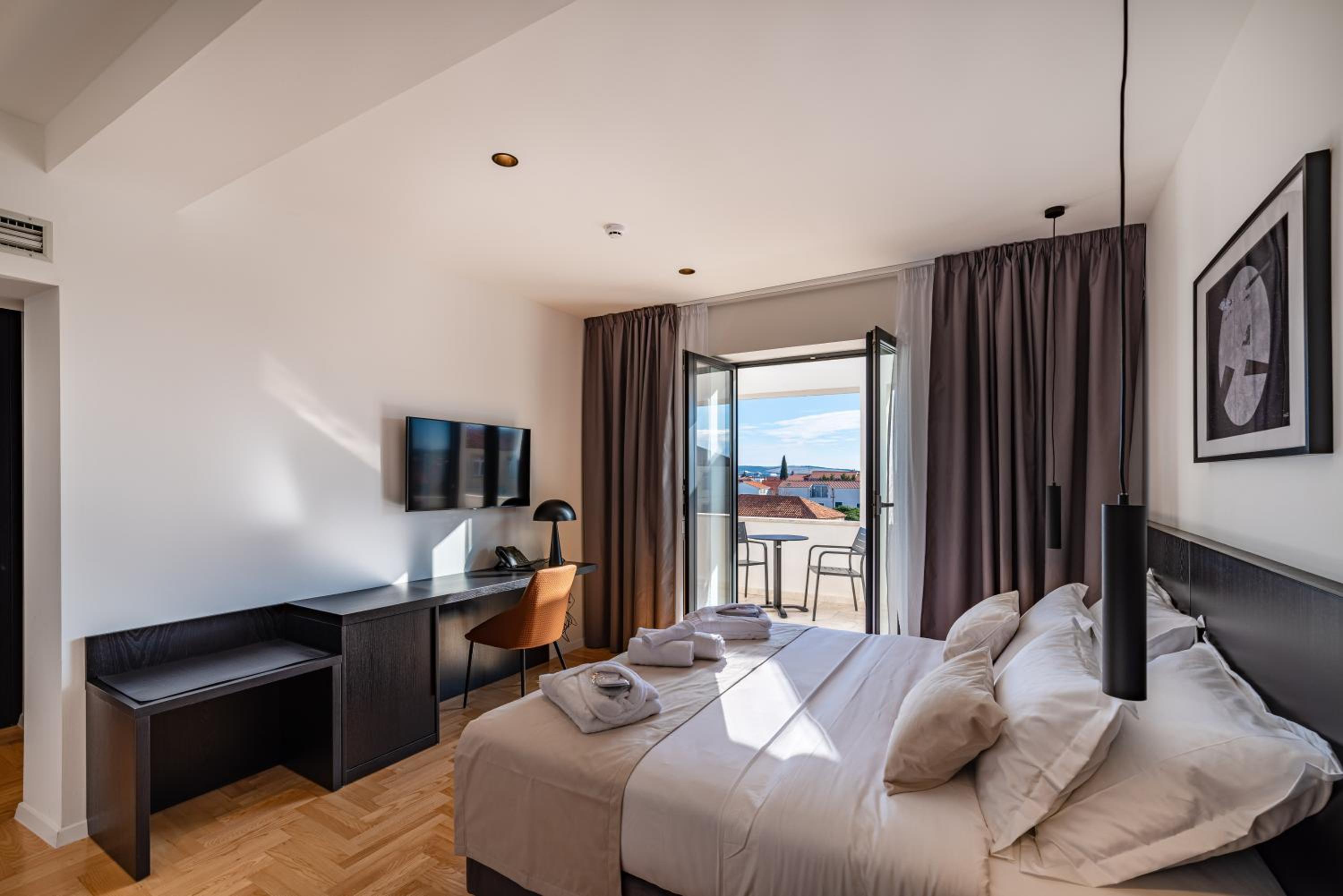 Superior Double Room - Photo 9