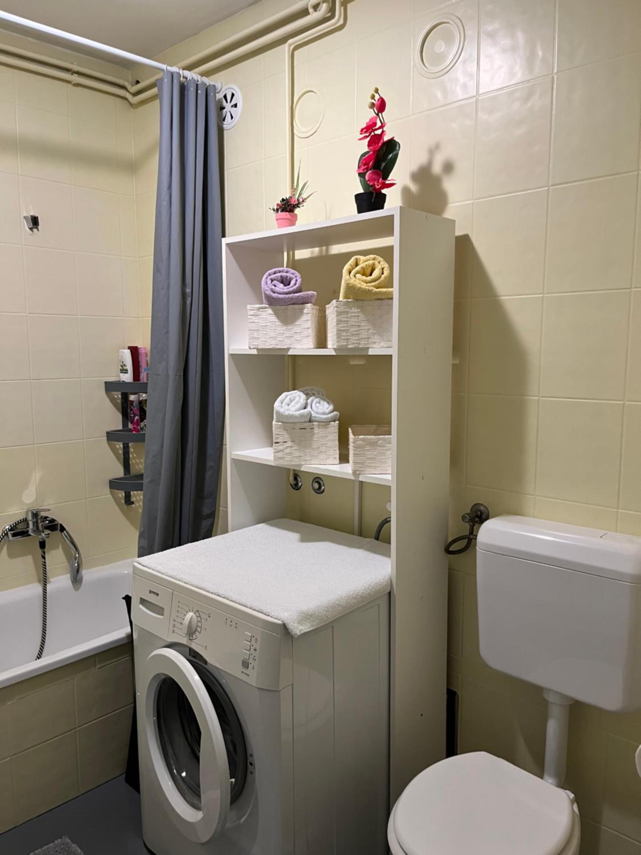 Two-Bedroom Apartment - Photo 19