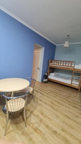 Family Room with Balcony photo 2