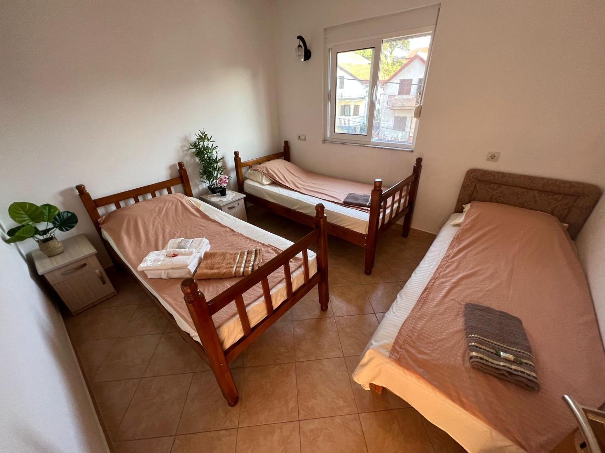Basic Triple Room