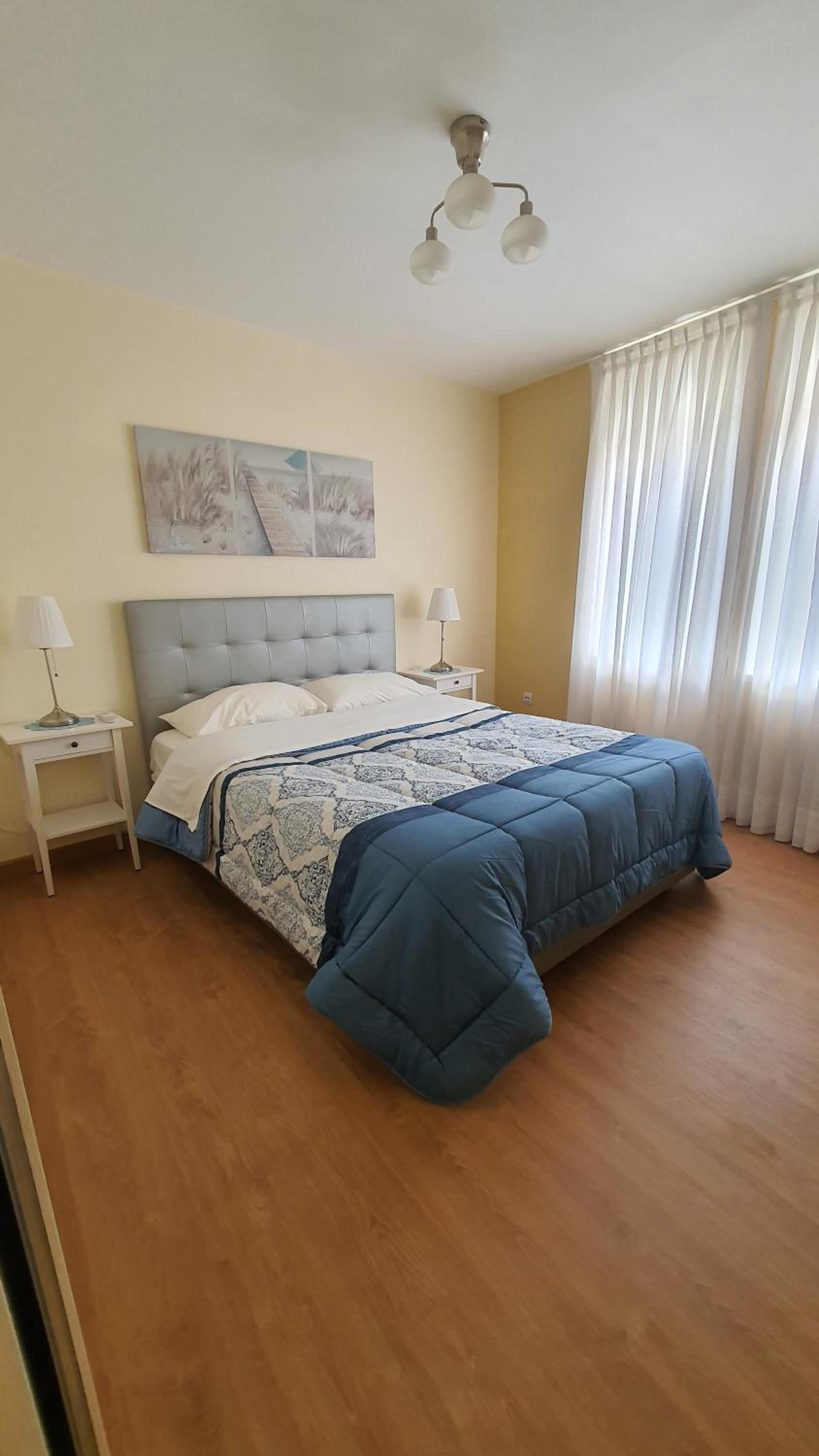 One-Bedroom Apartment - Photo 1