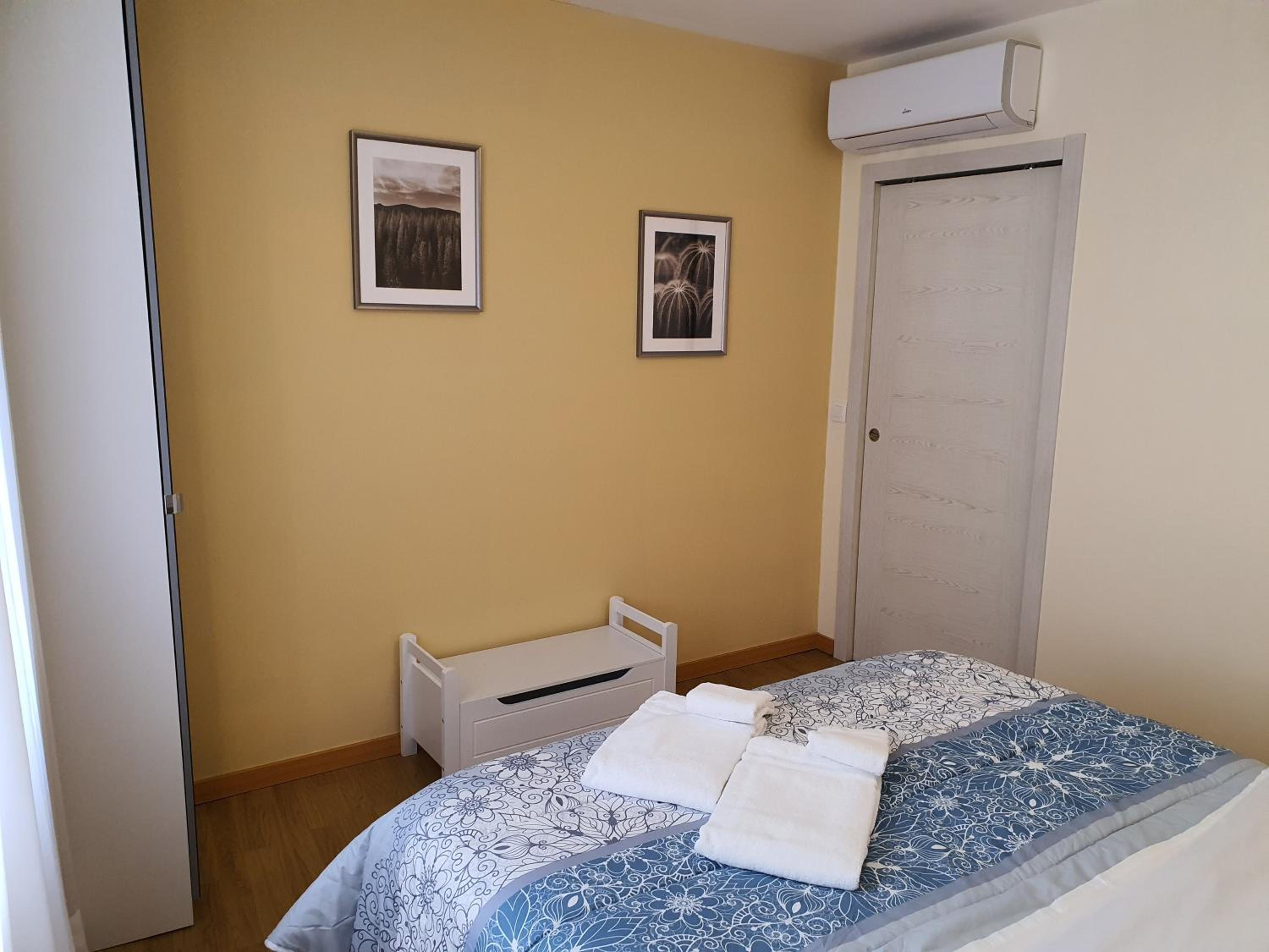 One-Bedroom Apartment - Photo 12