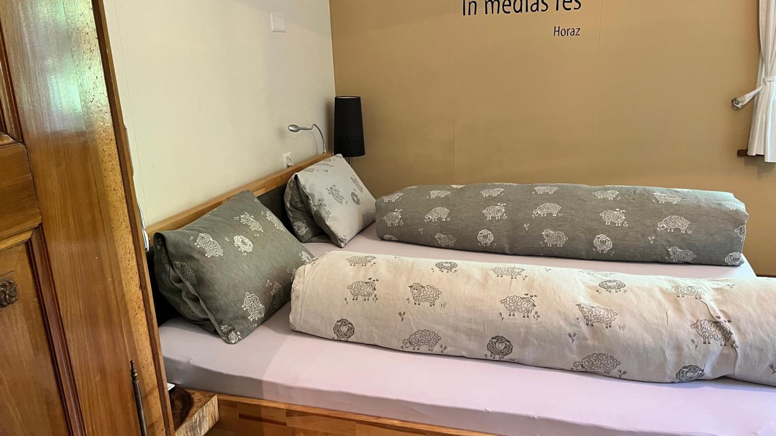 Double Room with Bathroom photo 2