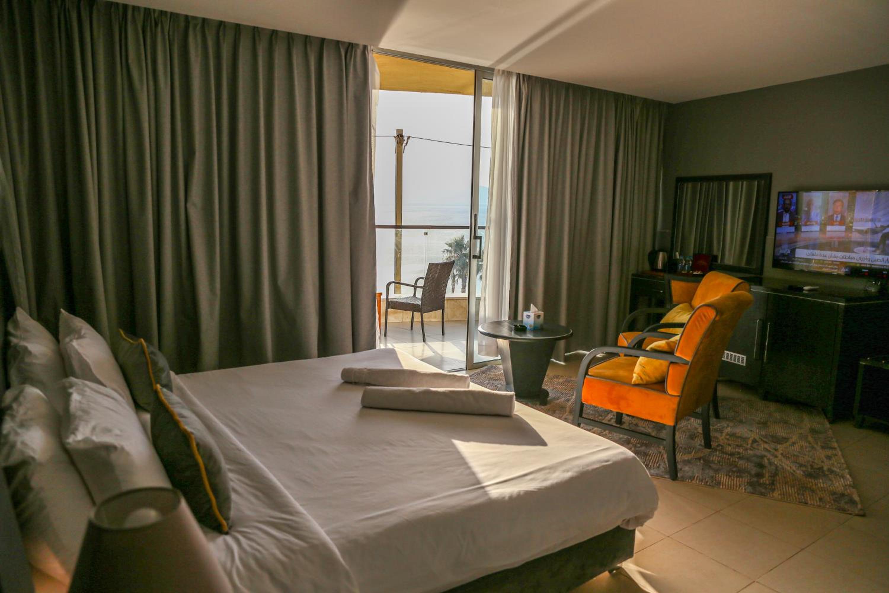 King Room with Sea View - Photo 3
