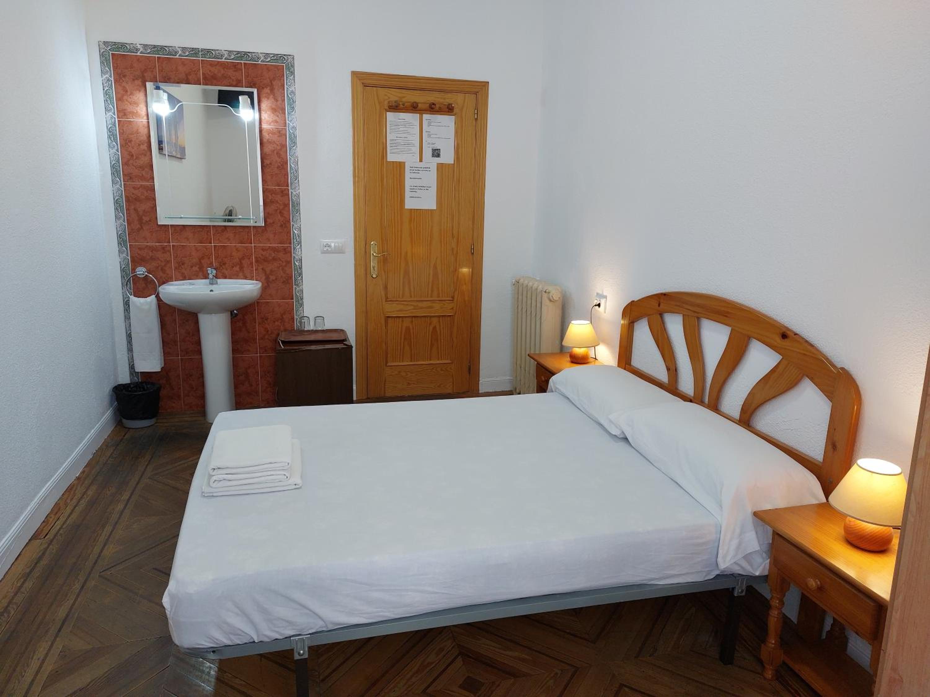 Habitación doble con baño compartido