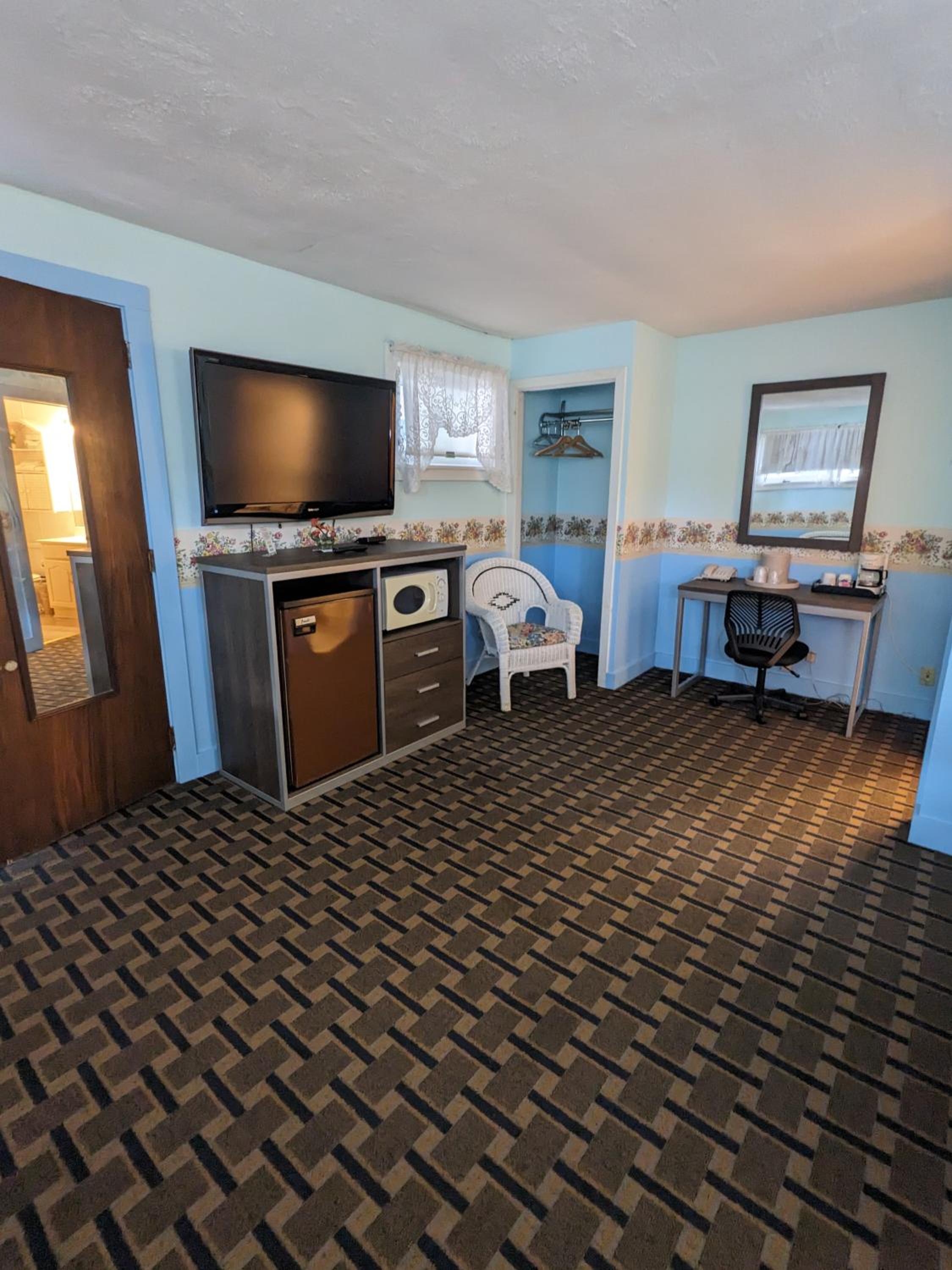 Double Room with Two Double Beds - Non-Smoking - Photo 5