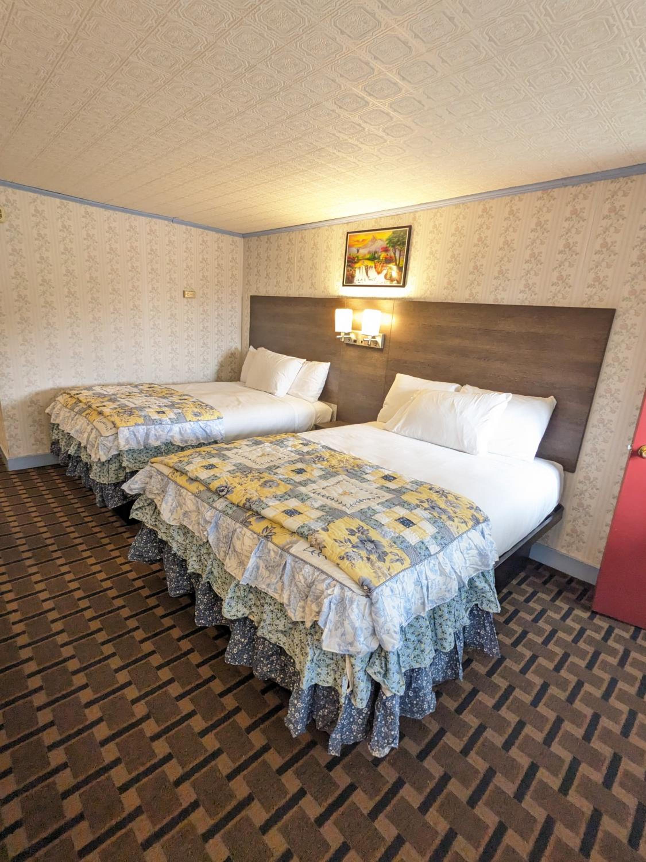 Two-Bedroom Unit - Photo 2
